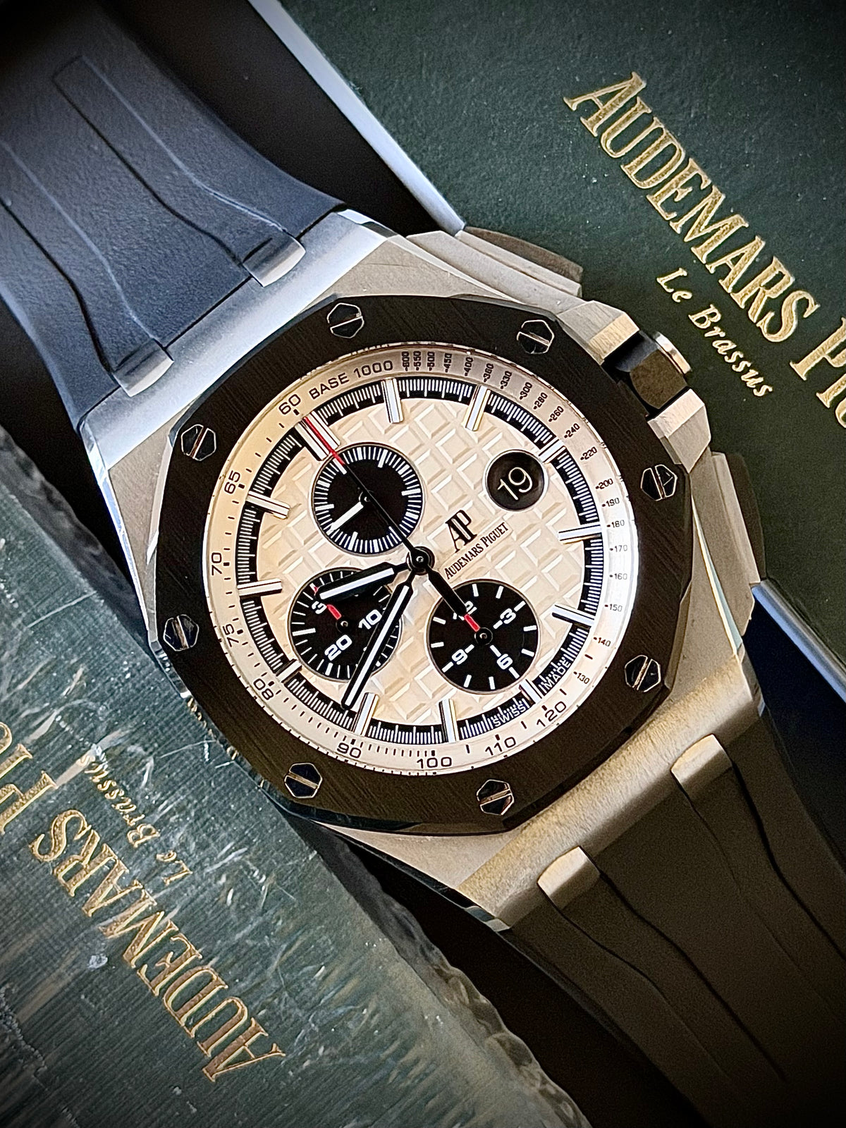 2015 AUDEMARS PIGUET ROYAL OAK OFFSHORE CHRONOGRAPH “PANDA”, 26400SO.OO.A002CA.01, FULL SET, OCTOBER 2025 SERVICE, INC GST