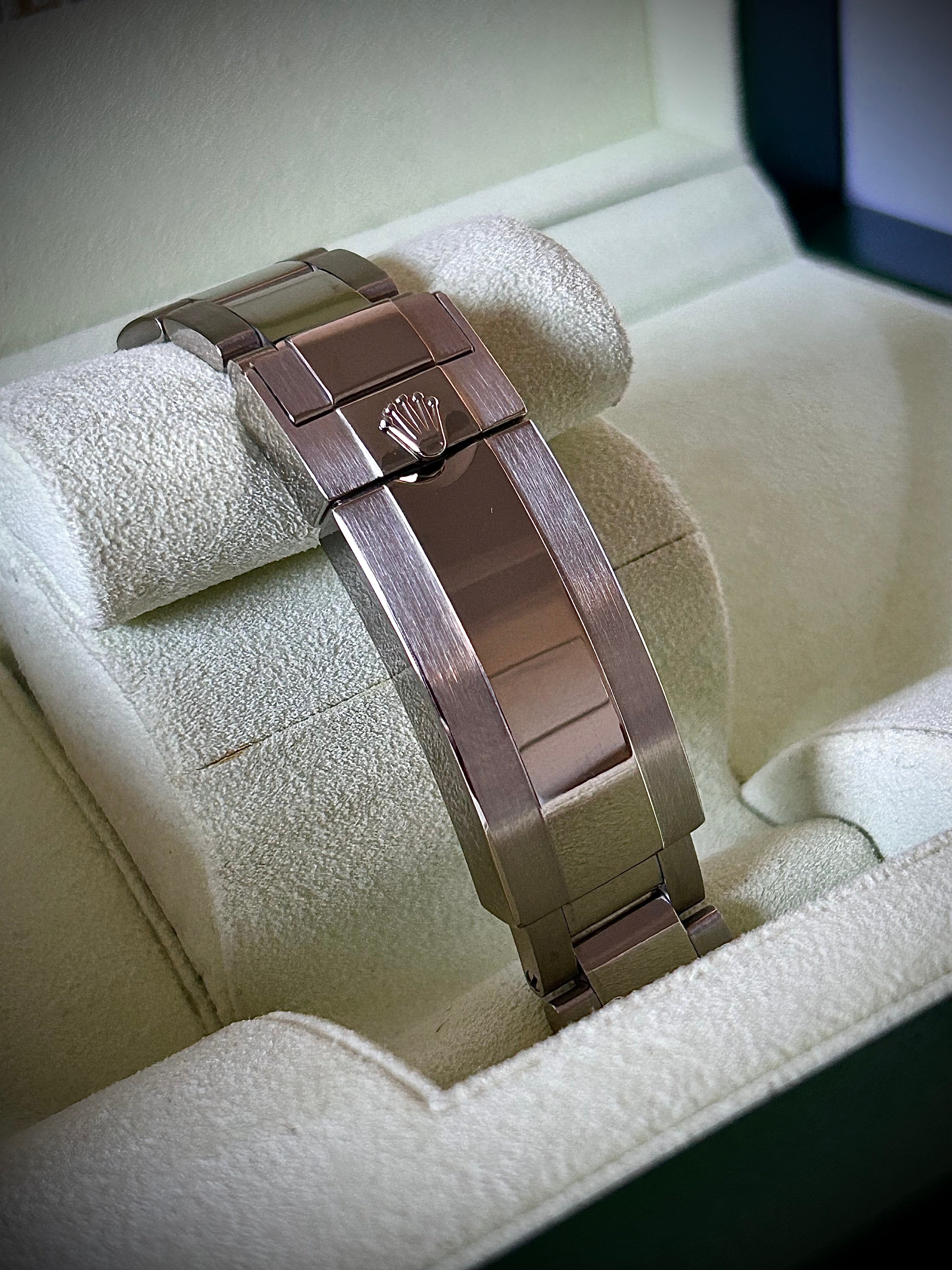 2013 ROLEX SUBMARINER DATE, 116619LB, SMURF, FULL SET, INC GST