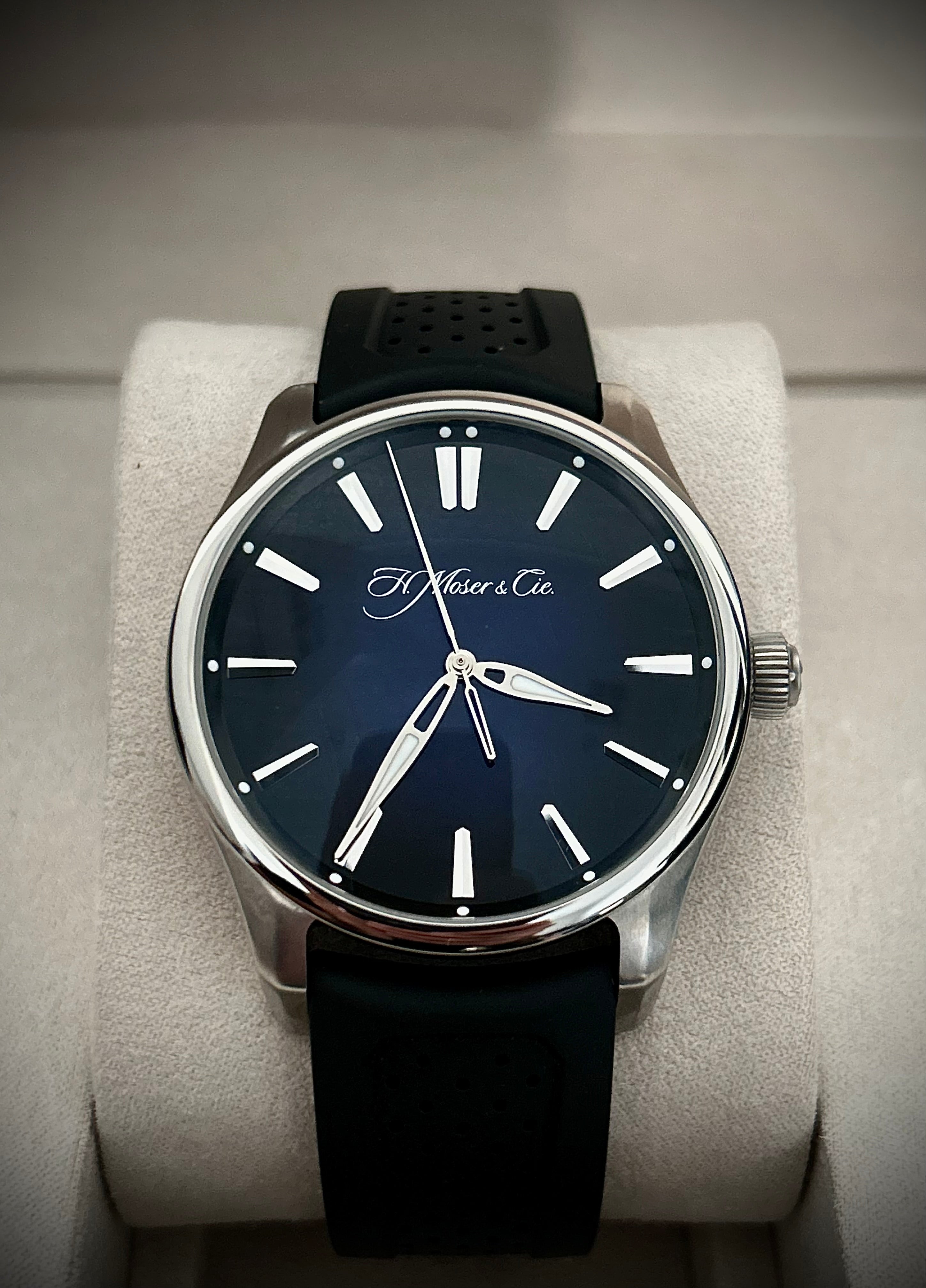 2018 H. MOSER & CIE PIONEER CENTRE SECONDS, 3200-100, FULL SET, INC GST
