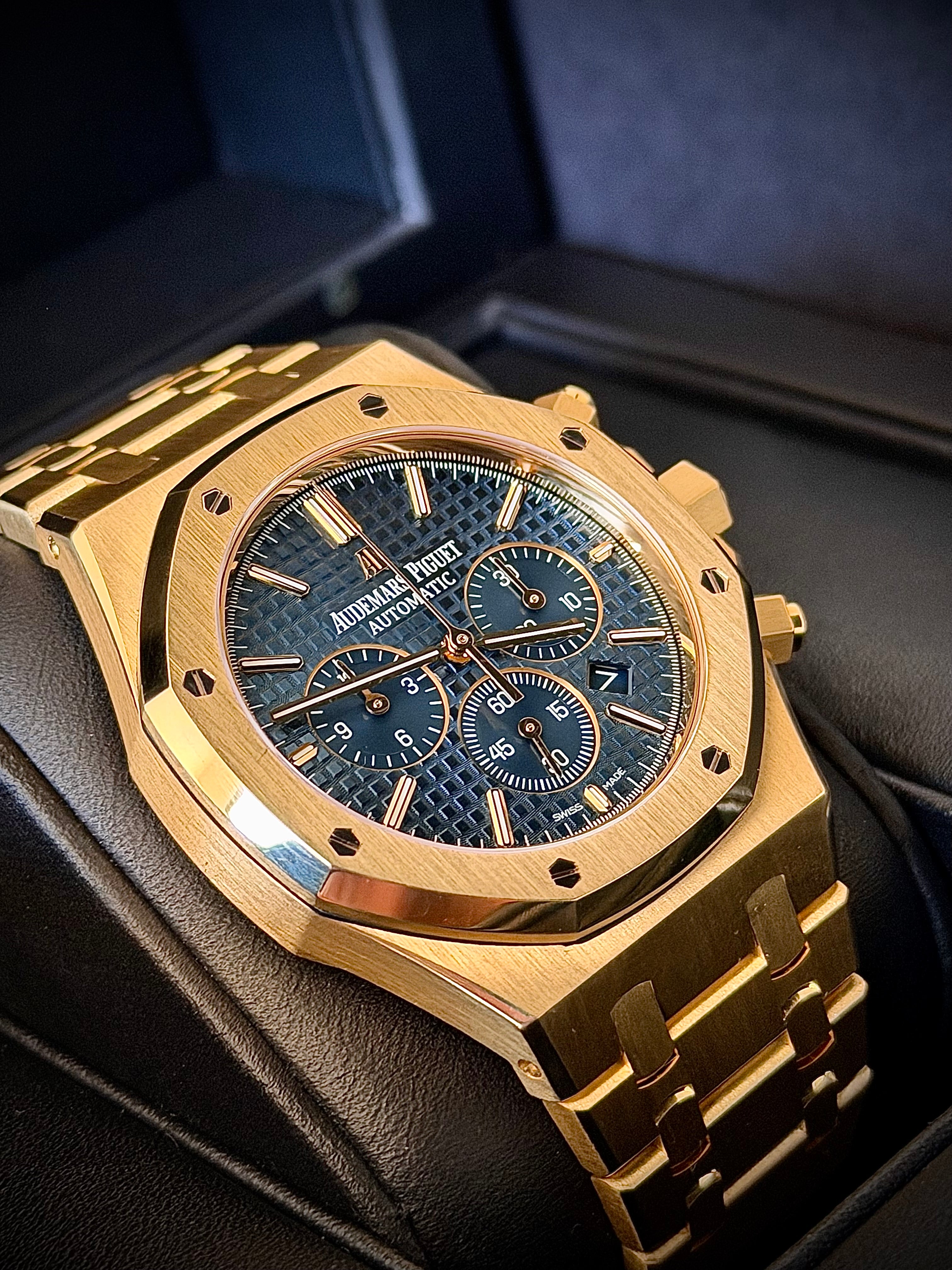 2018 AUDEMARS PIGUET ROYAL OAK FULL YELLOW GOLD CHRONOGRAPH, 26320BA.OO.1220BA.02, BLUE DIAL, FULL SET, INC GST