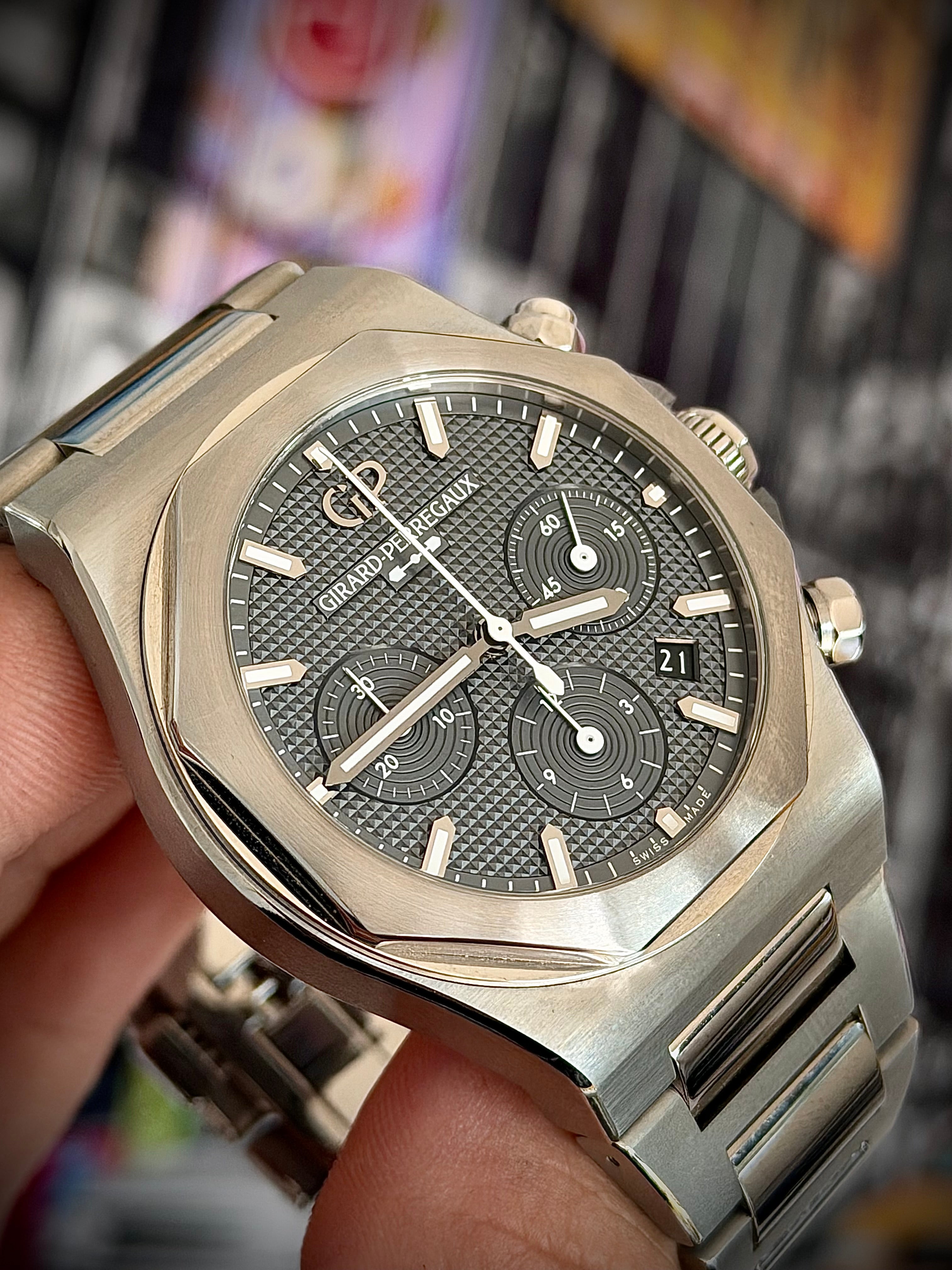 2024 GIRARD-PERREGAUX LAUREATO CHRONOGRAPH TI49, 81020-21-3263-1CM, 42MM, FULL SET, INC GST