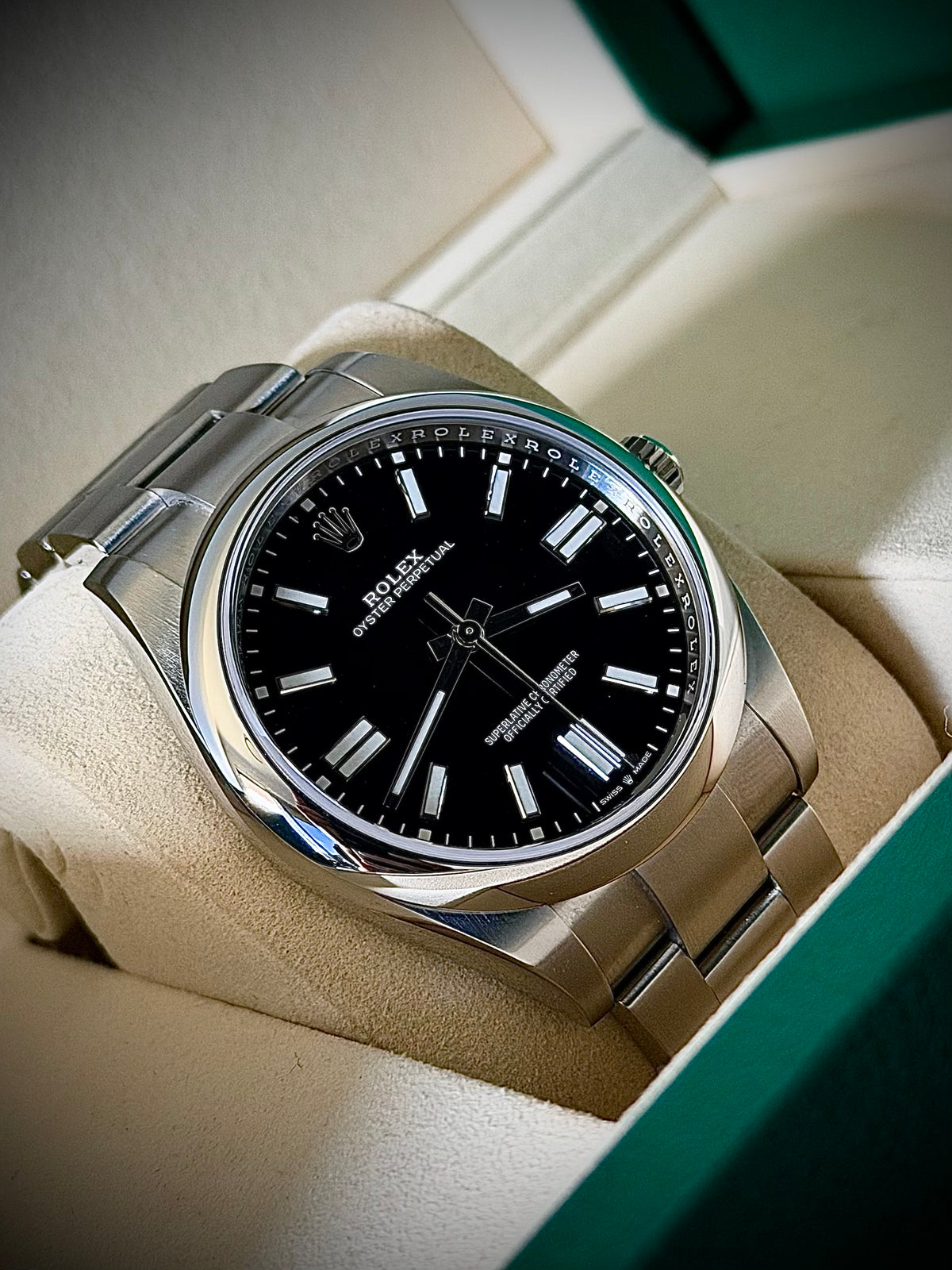 2025 ROLEX OYSTER PERPETUAL 41, 124300, BLACK DIAL, FULL SET, INC GST