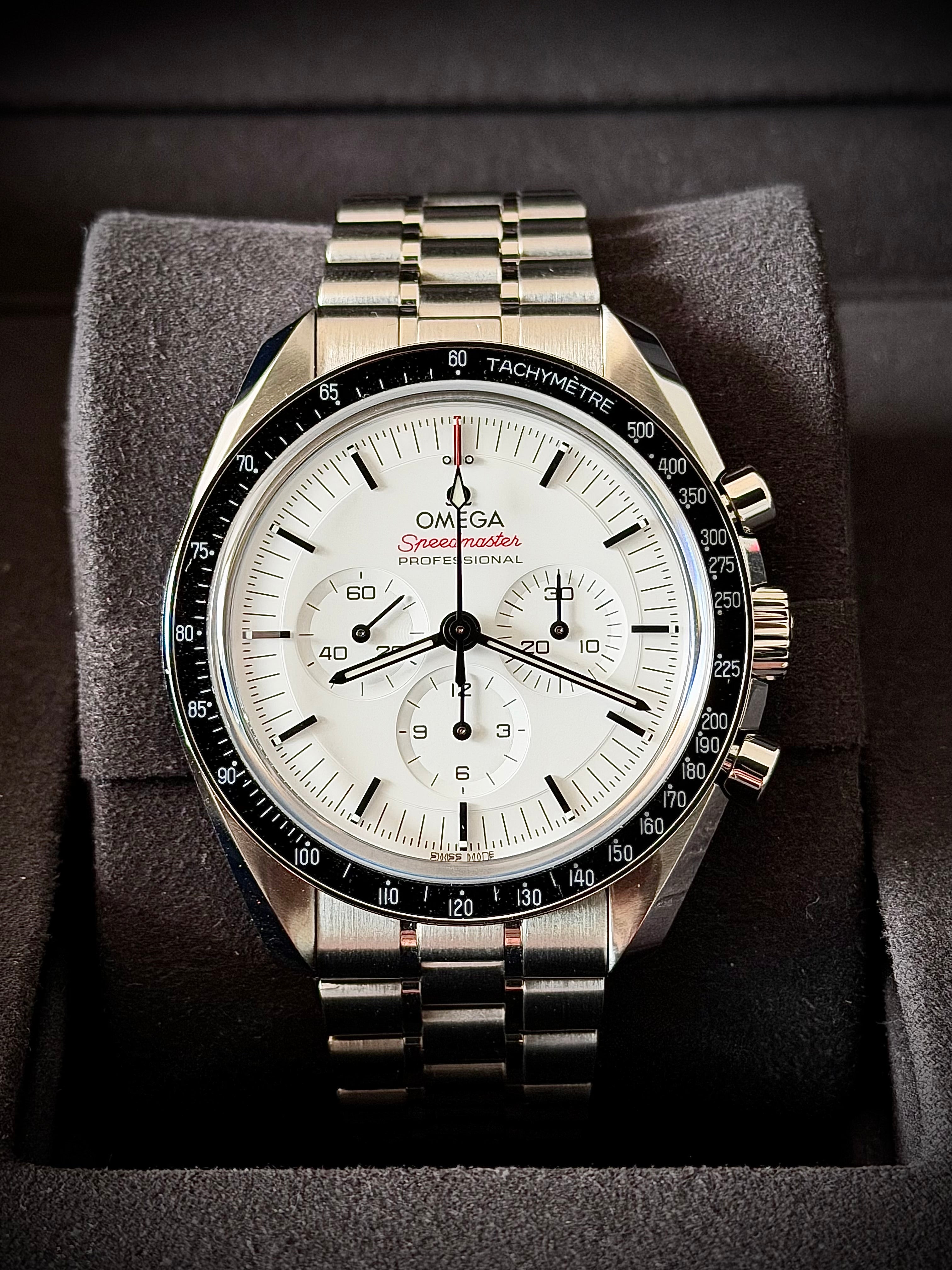 2025 OMEGA SPEEDMASTER WHITE DIAL, FULL SET, INC GST