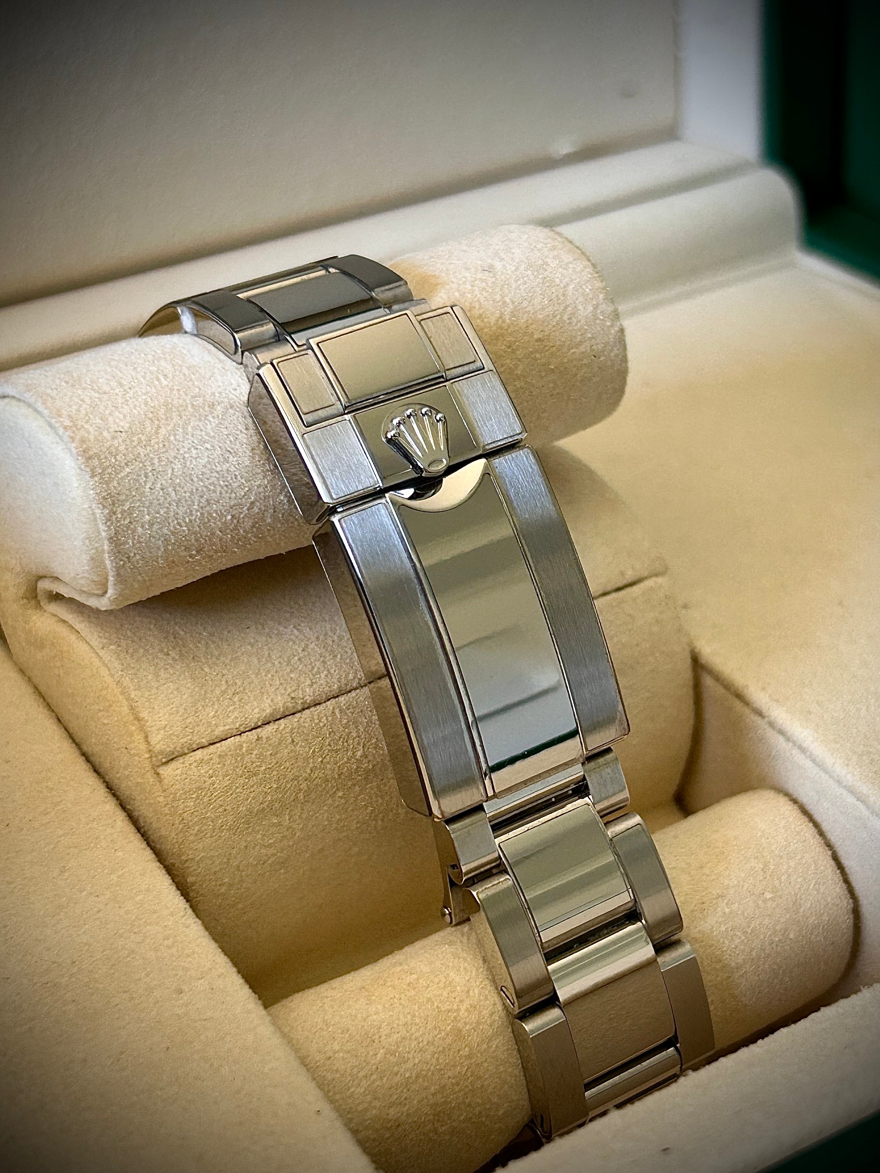 2025 ROLEX YACHT-MASTER 40, BLUE DIAL, 126622, FULL SET