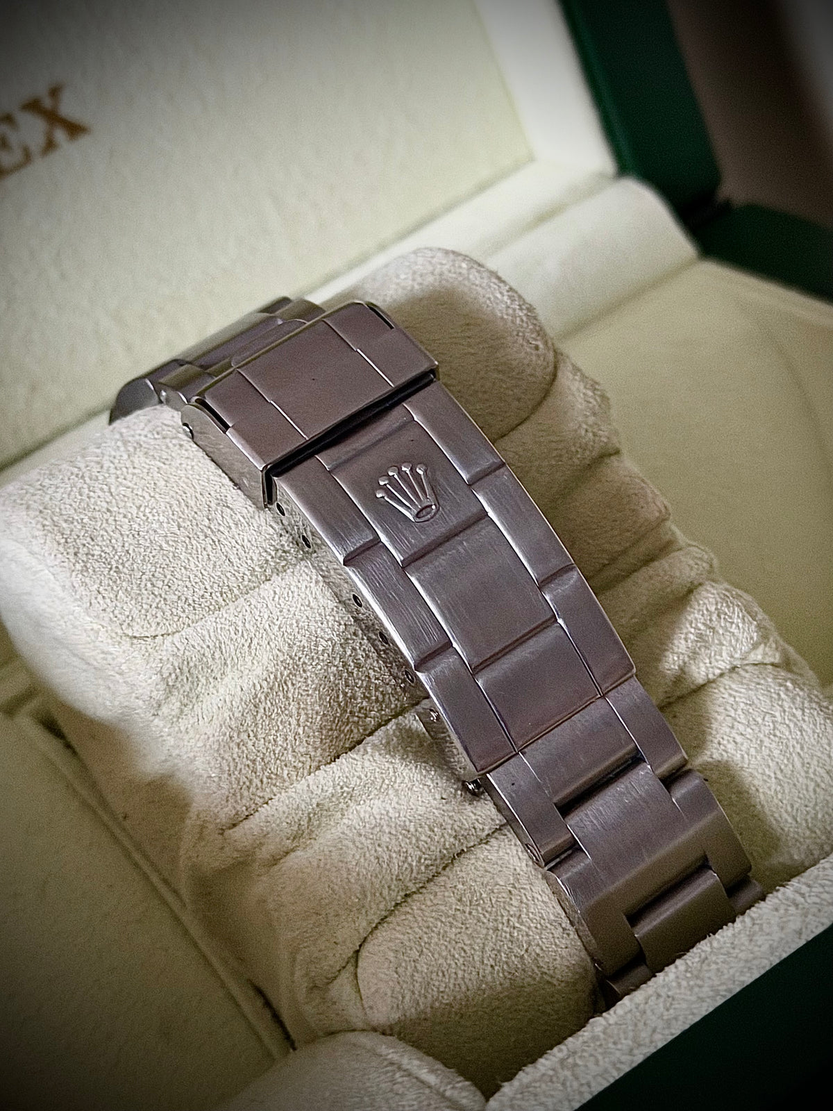 2006 ROLEX SUBMARINER DATE “KERMIT”, 16610LV, FULL SET, EXCELLENT CONDITION, INC GST