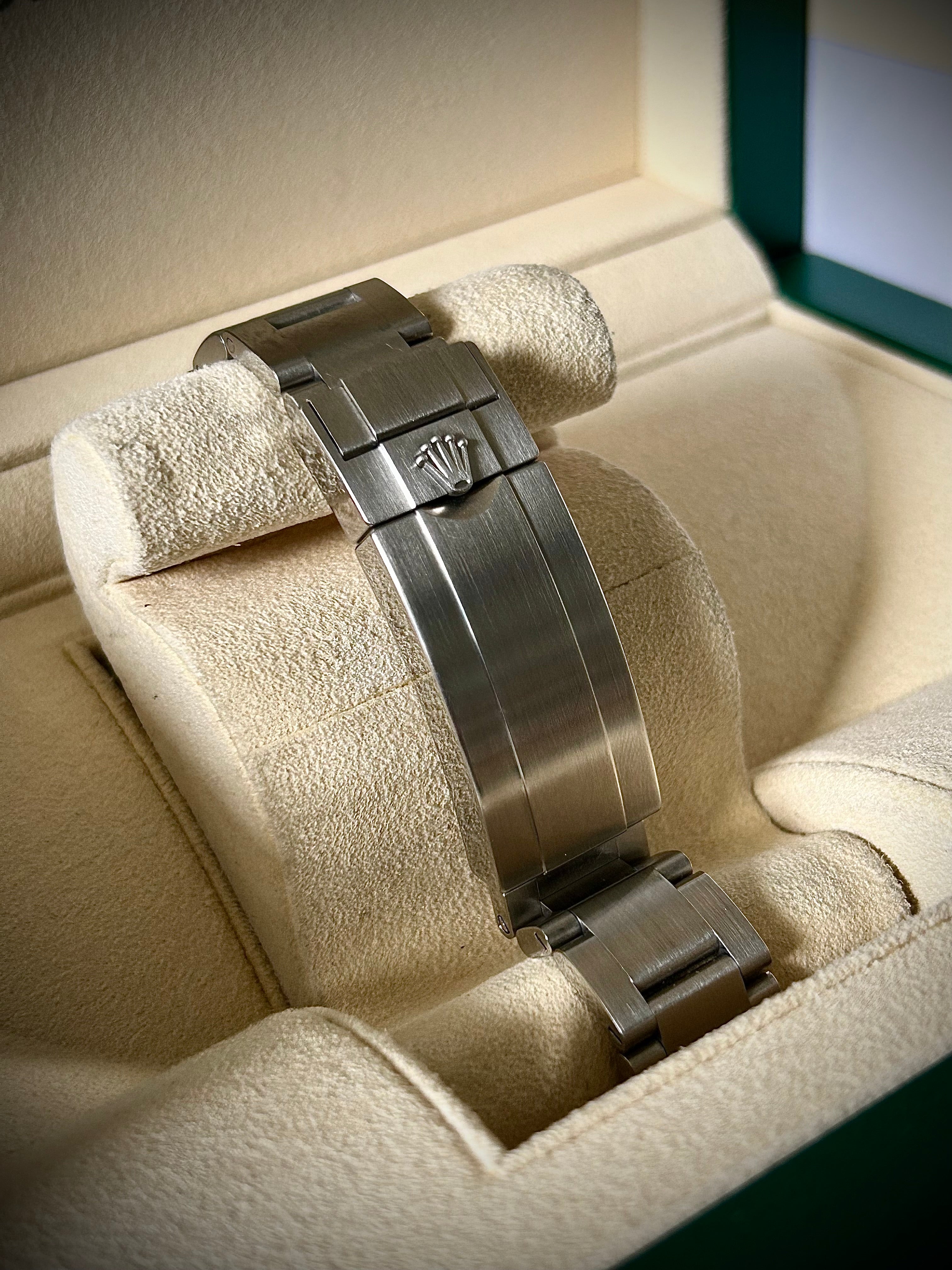 2018 ROLEX SUBMARINER DATE 116610LV, HULK, FULL SET, INC GST