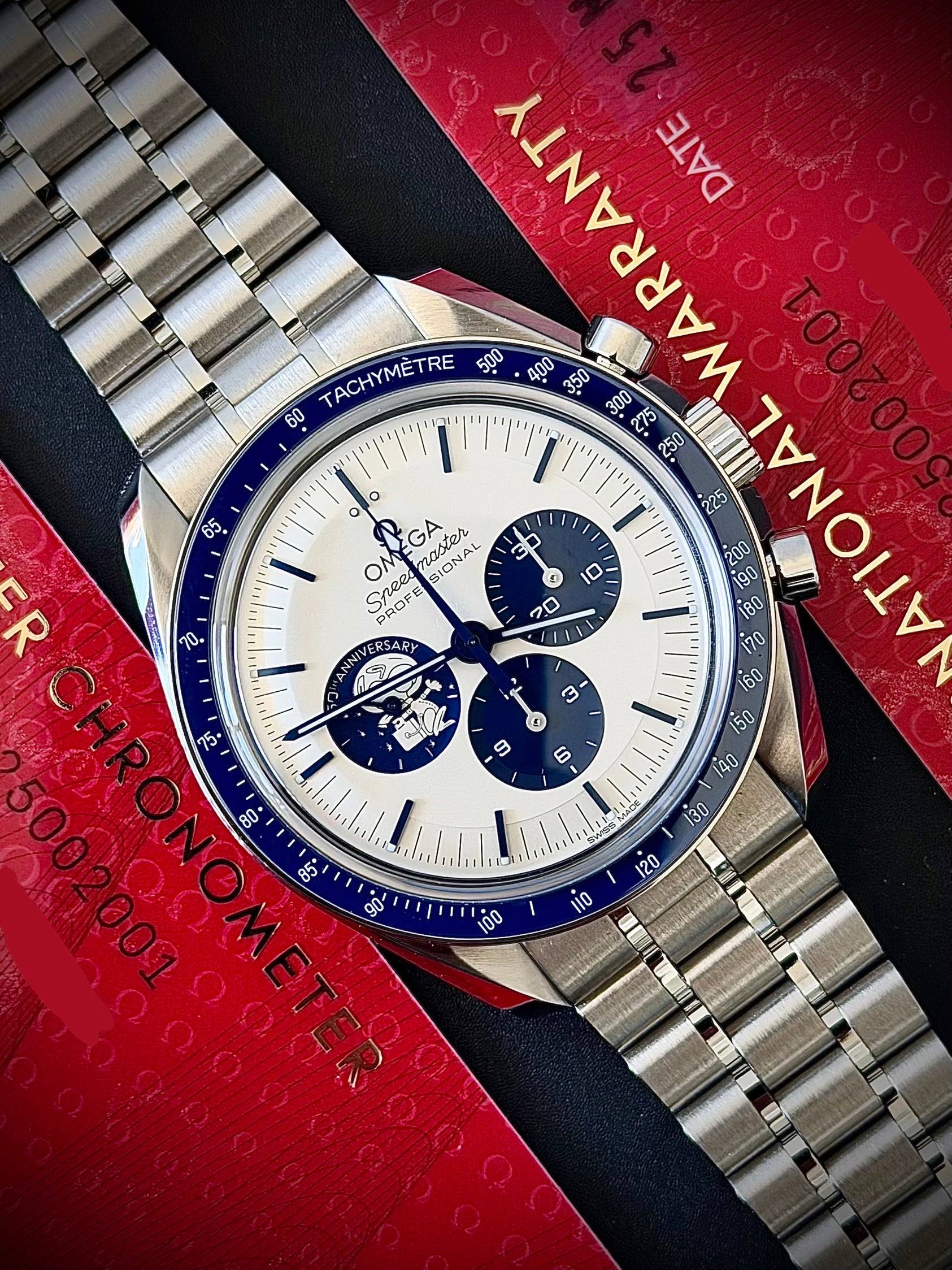 2025 OMEGA SPEEDMASTER SILVER SNOOPY ON BRACELET, FULL SET, INC GST