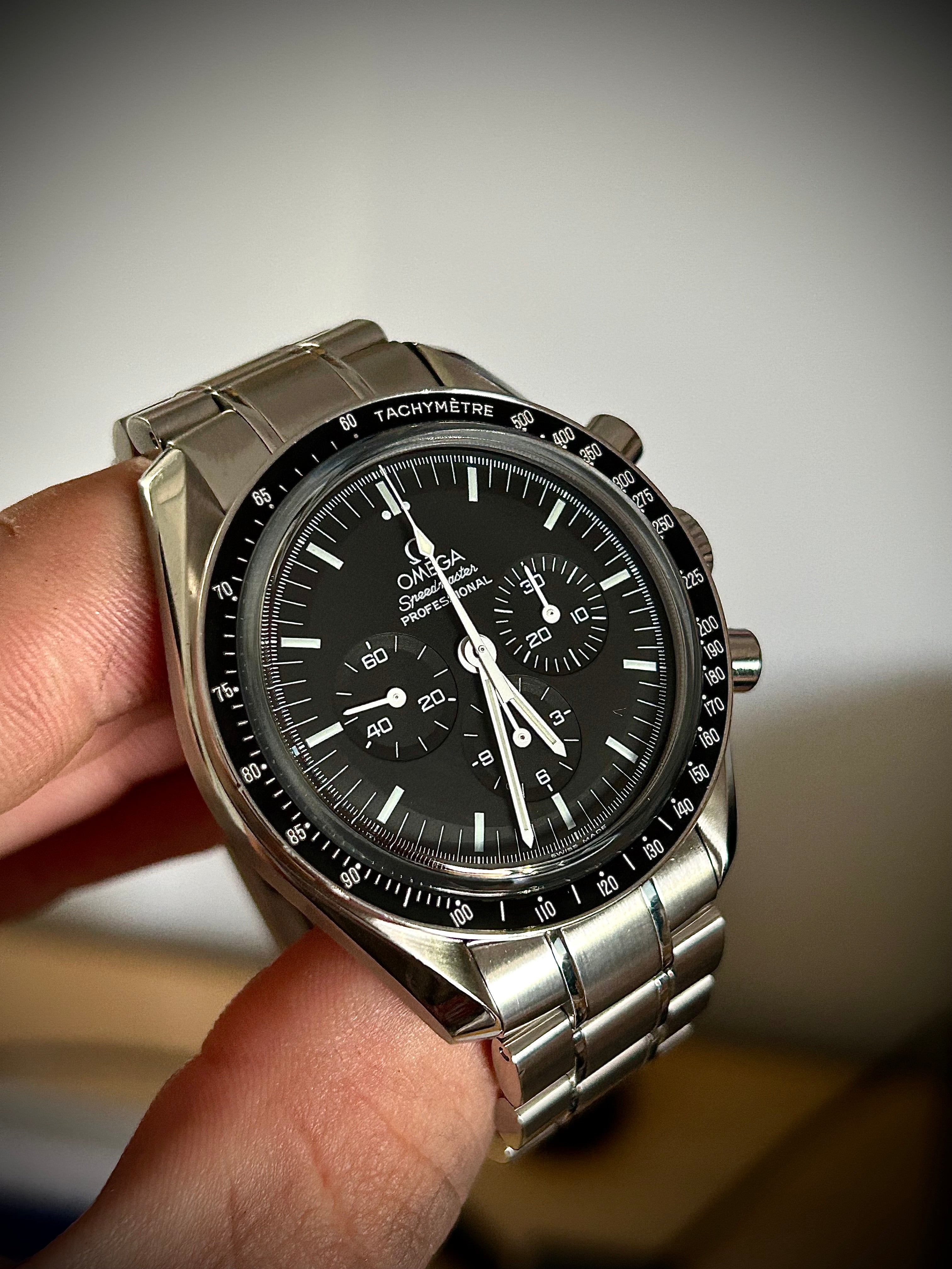 2000 OMEGA SPEEDMASTER MOONWATCH, WATCH AND BOX, FULLY SERVICED, INC GST