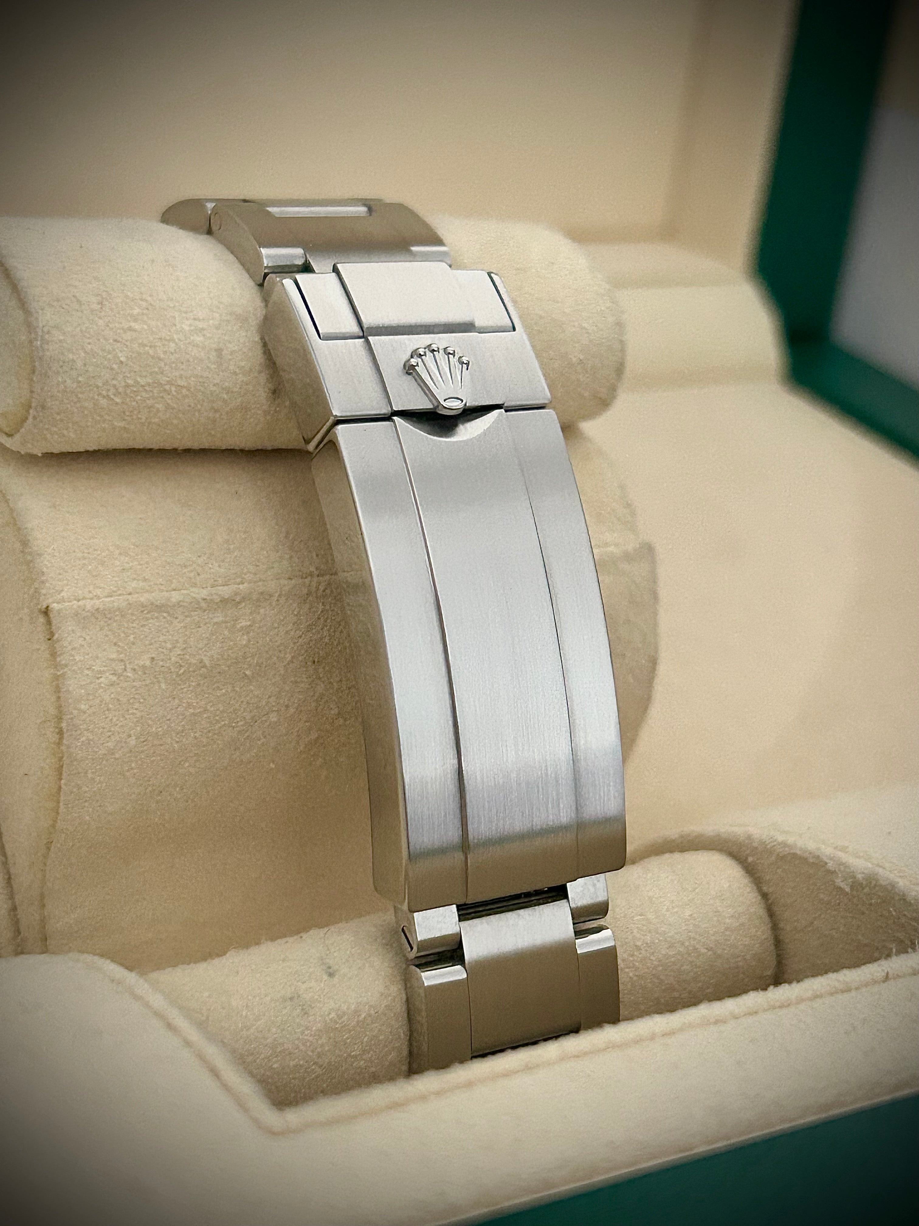 2019 ROLEX SUBMARINER DATE 116610LV, HULK, FULL SET, INC GST