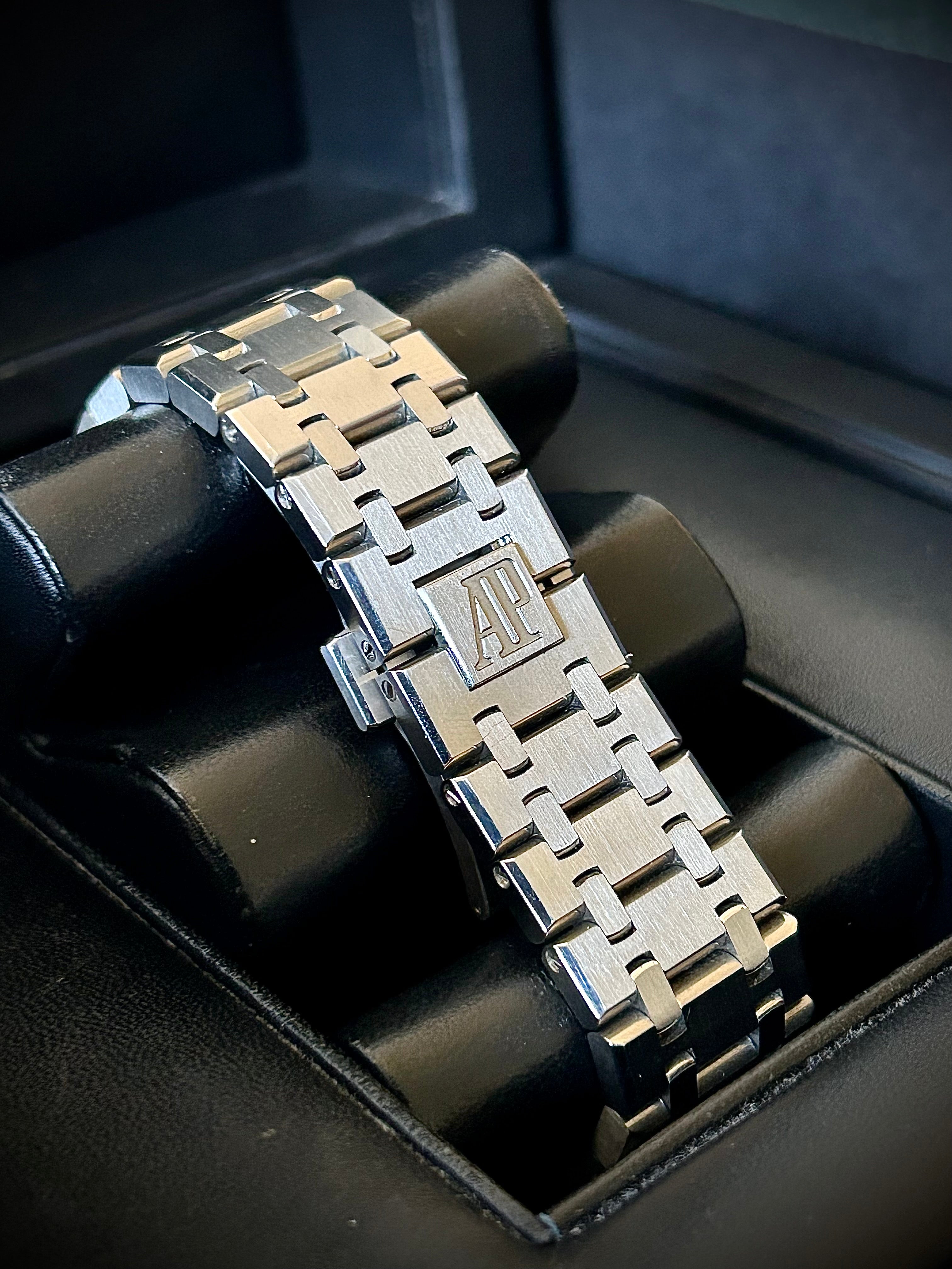 2016 AUDEMARS PIGUET ROYAL OAK CHRONOGRAPH, FULL SET, INC GST