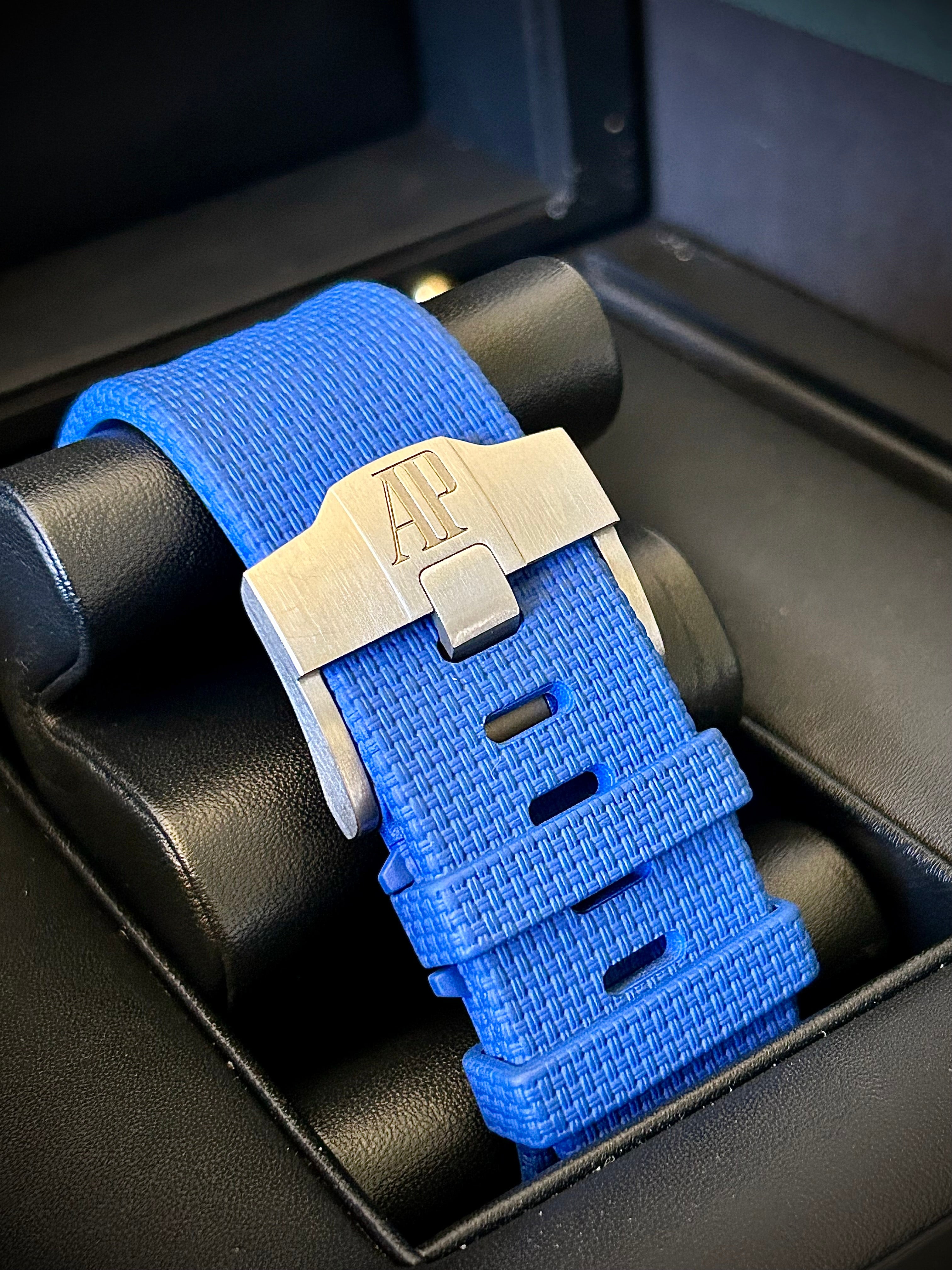 2020 AUDEMARS PIGUET ROYAL OAK OFFSHORE CHRONOGRAPH, BLUE DIAL, FULL SET, INC GST