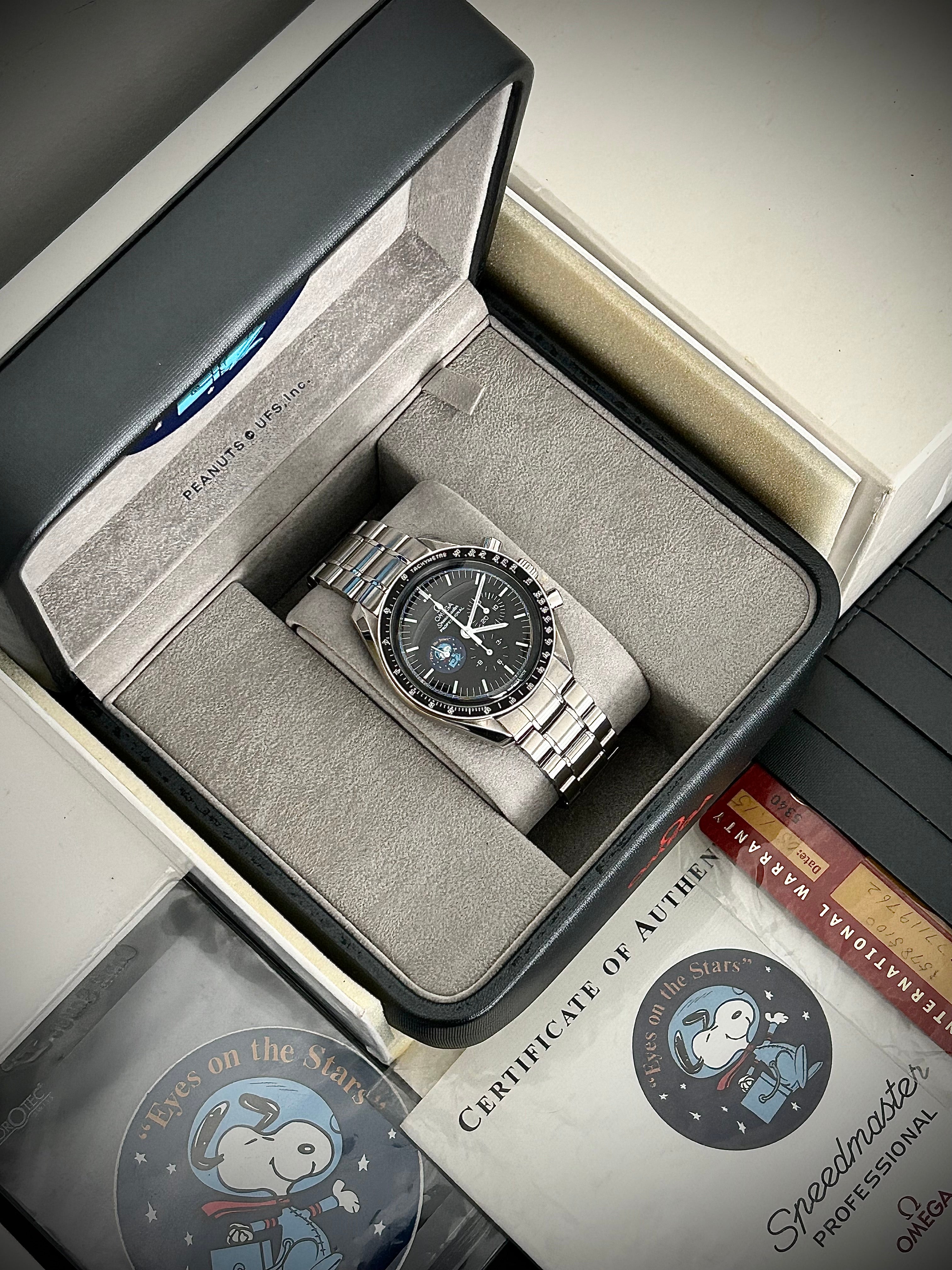 2003 OMEGA SPEEDMASTER SNOOPY AWARD, LIMITED EDITION, 3578.51.00, FULL SET, INC GST