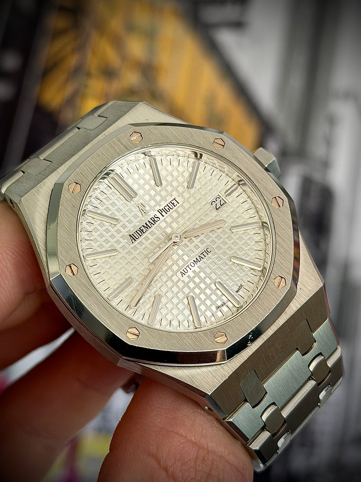 2014 AUDEMARS PIGUET ROYAL OAK SELFWINDING, 15400ST.OO.1220ST.02, WHITE DIAL, BOX & PAPERS, INC GST
