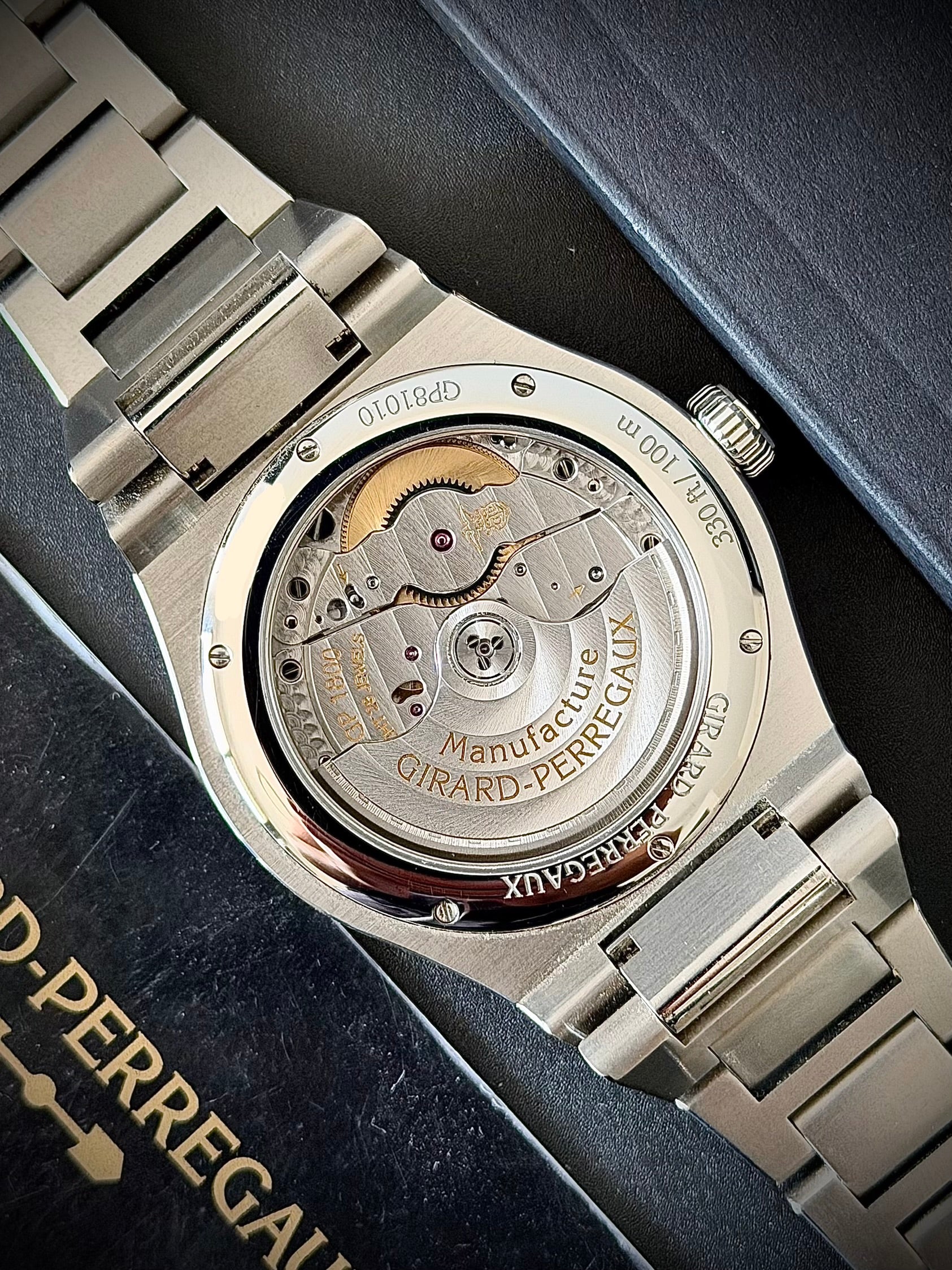 2025 GIRARD-PERREGAUX LAUREATO GREEN, 81010-11-3153-1CM, FULL SET, INC GST