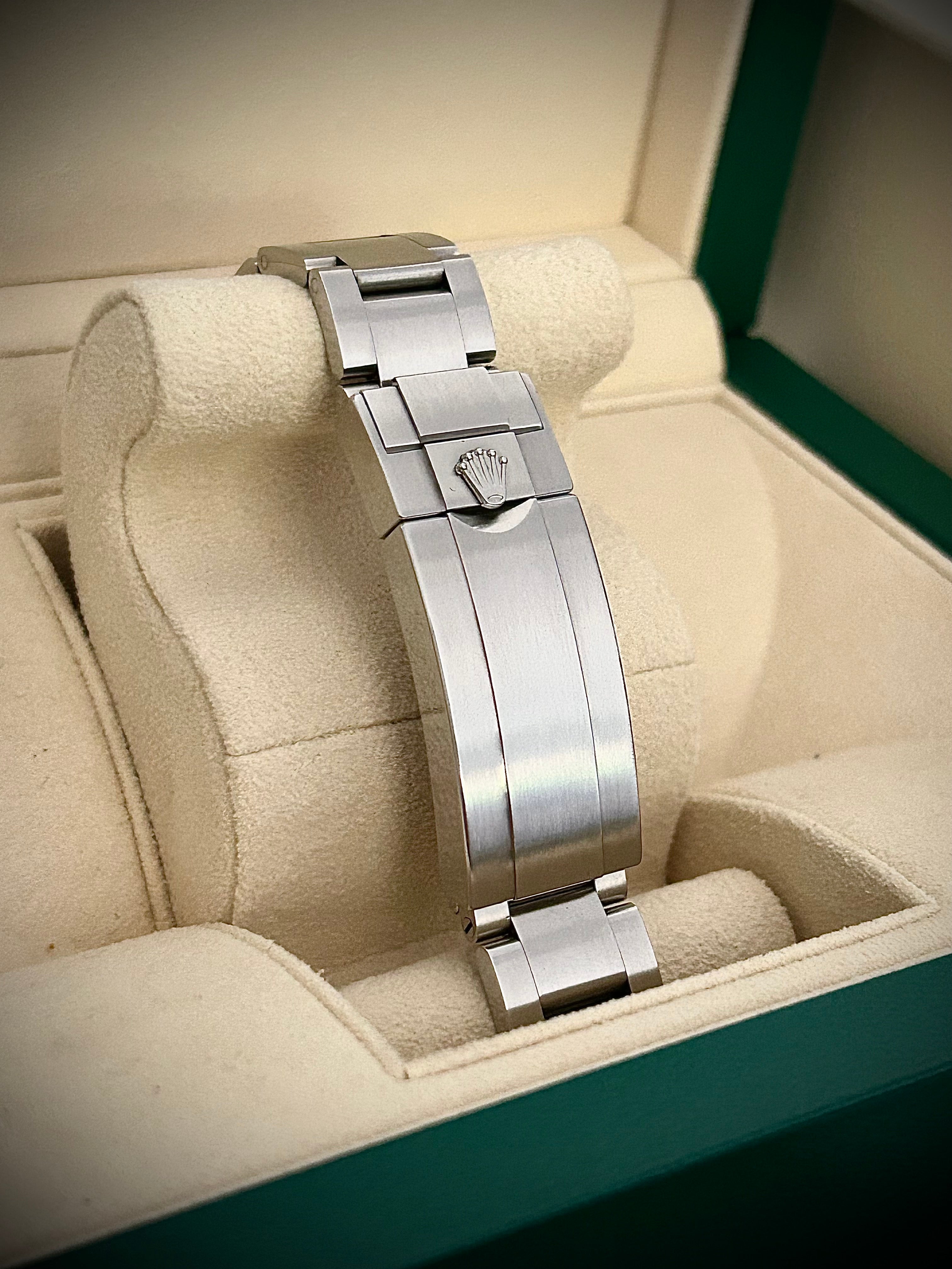 2018 ROLEX SUBMARINER DATE 116610LV, HULK, FULL SET, INC GST