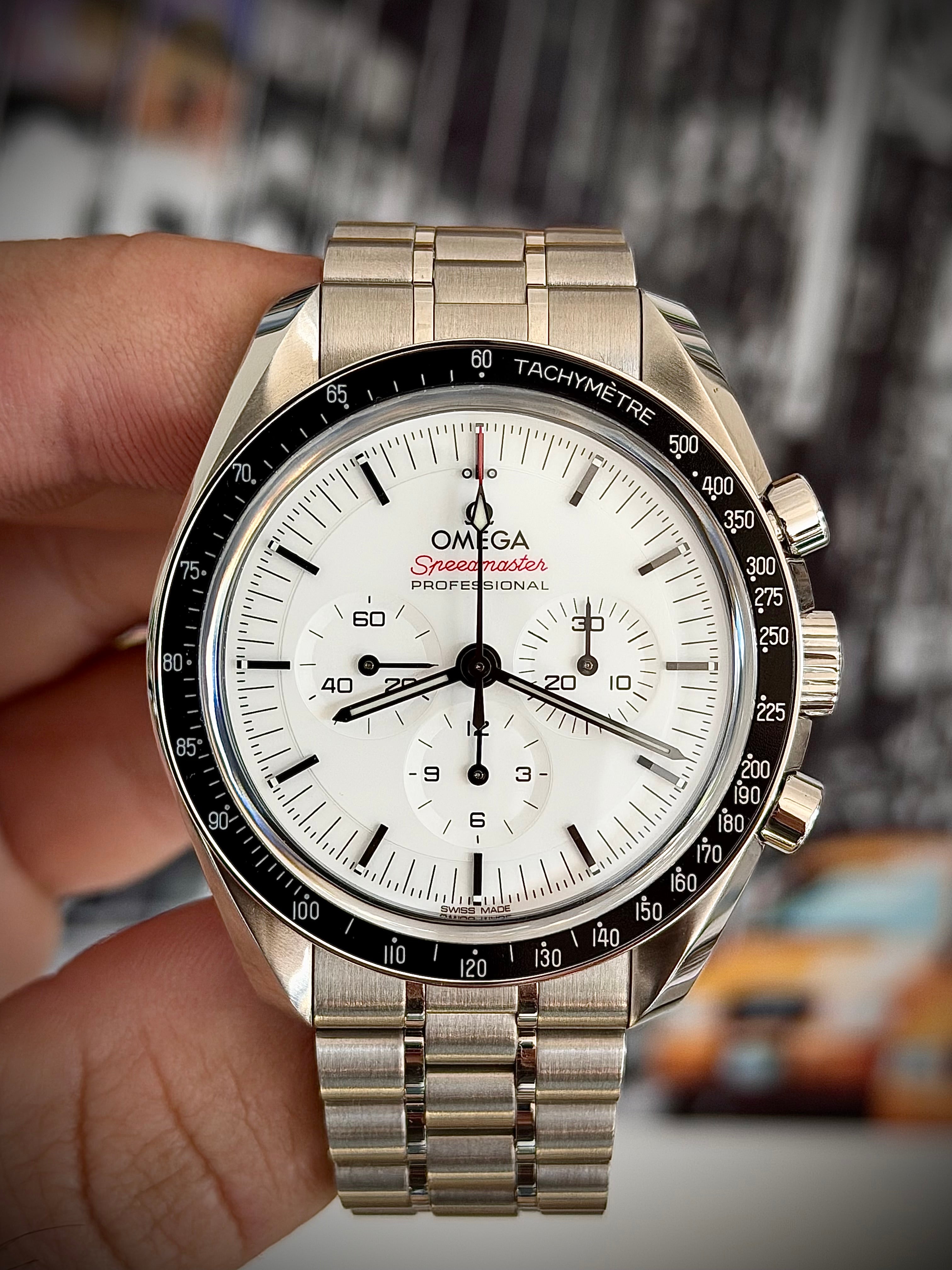 2025 OMEGA SPEEDMASTER WHITE DIAL, FULL SET, INC GST
