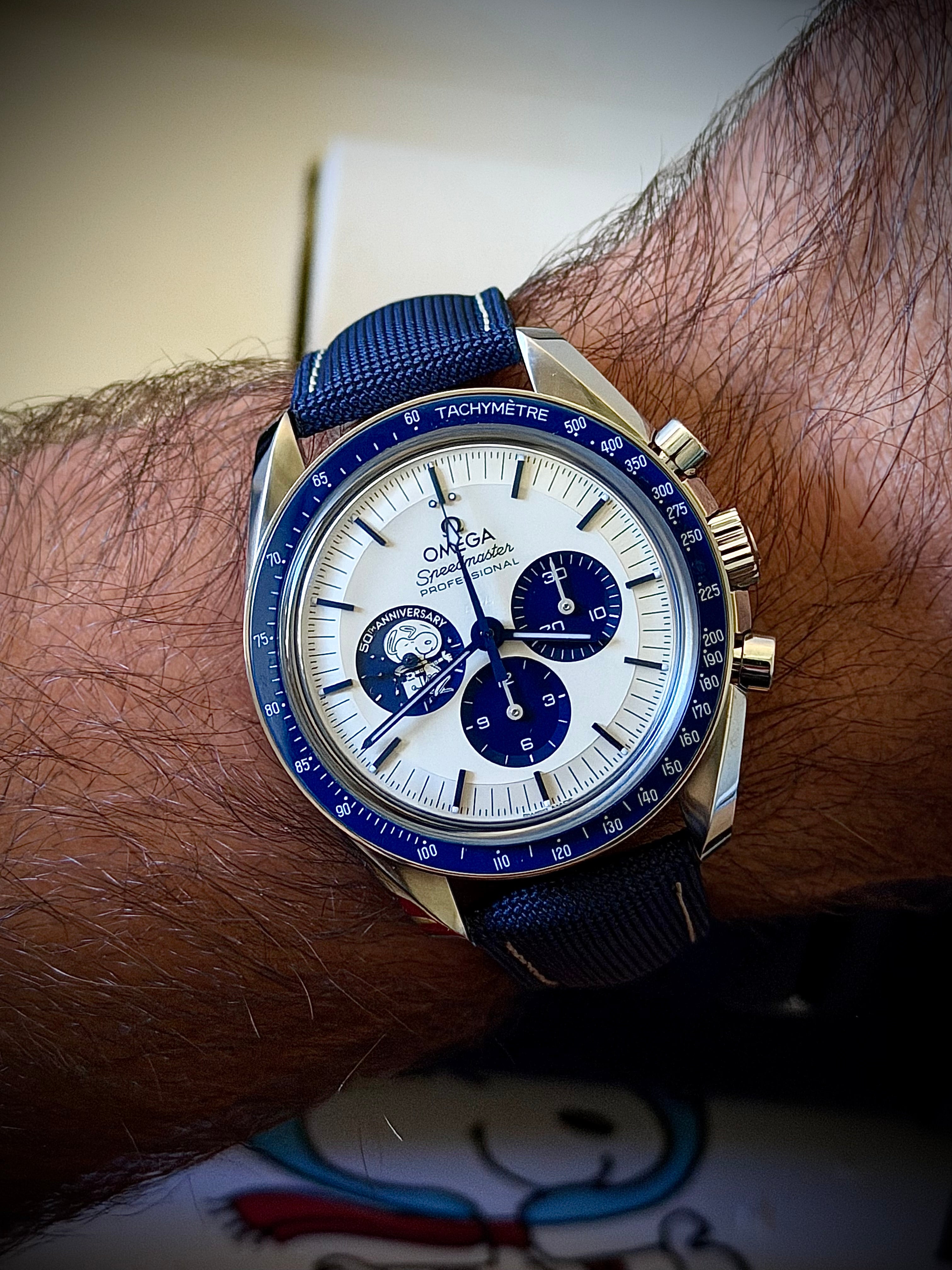 2021 OMEGA SPEEDMASTER SILVER SNOOPY AWARD 50TH ANNIVERSARY, 310.32.42.50.02.001, FULL SET, INC GST