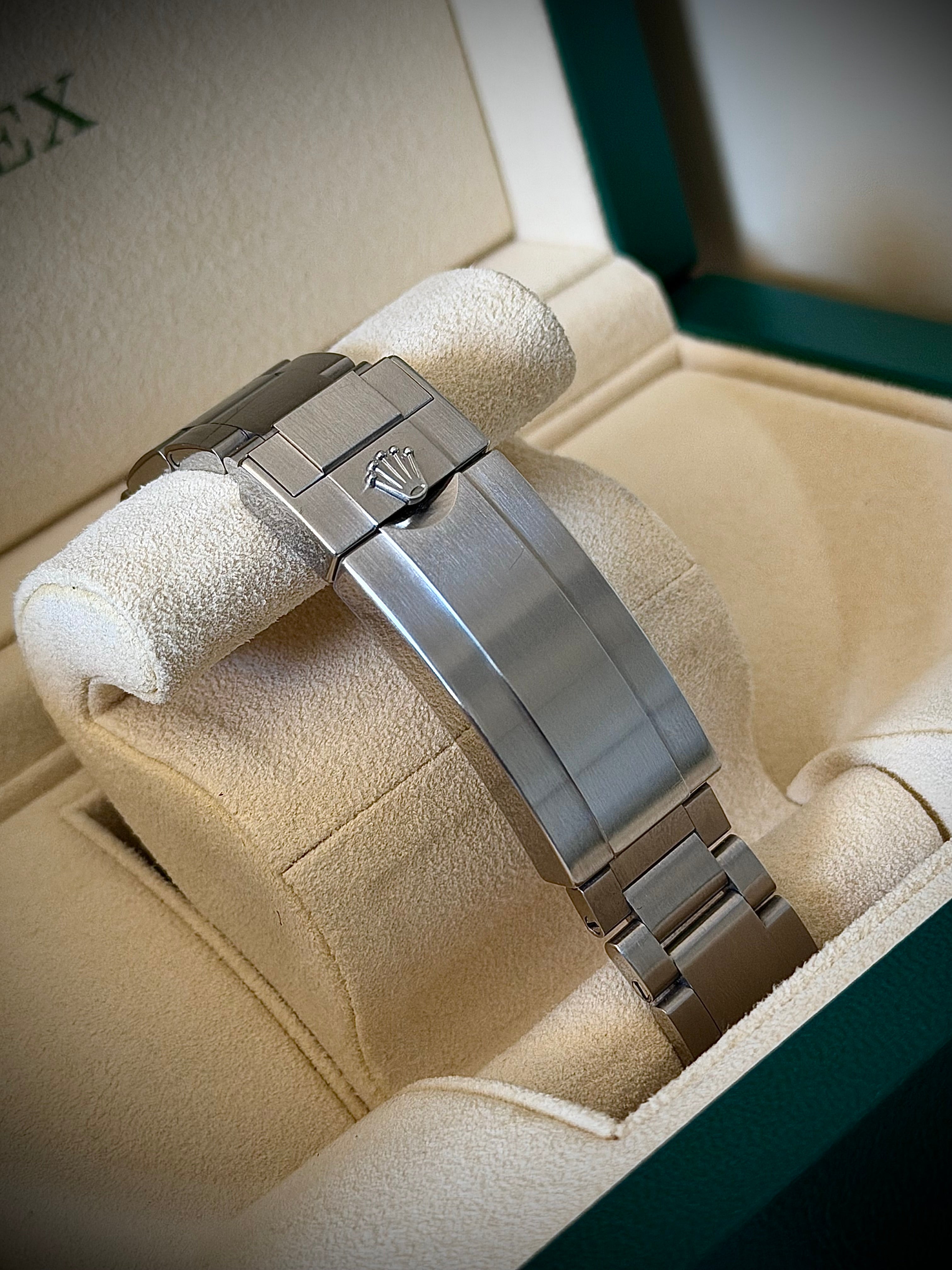 2015 ROLEX SUBMARINER DATE 116610LN, FULL SET, INC GST