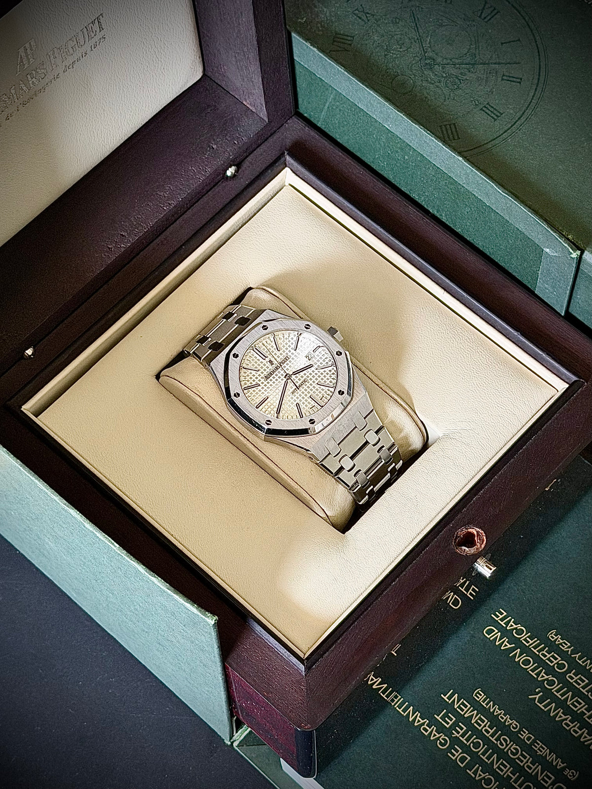 2014 AUDEMARS PIGUET ROYAL OAK SELFWINDING, 15400ST.OO.1220ST.02, WHITE DIAL, BOX & PAPERS, INC GST