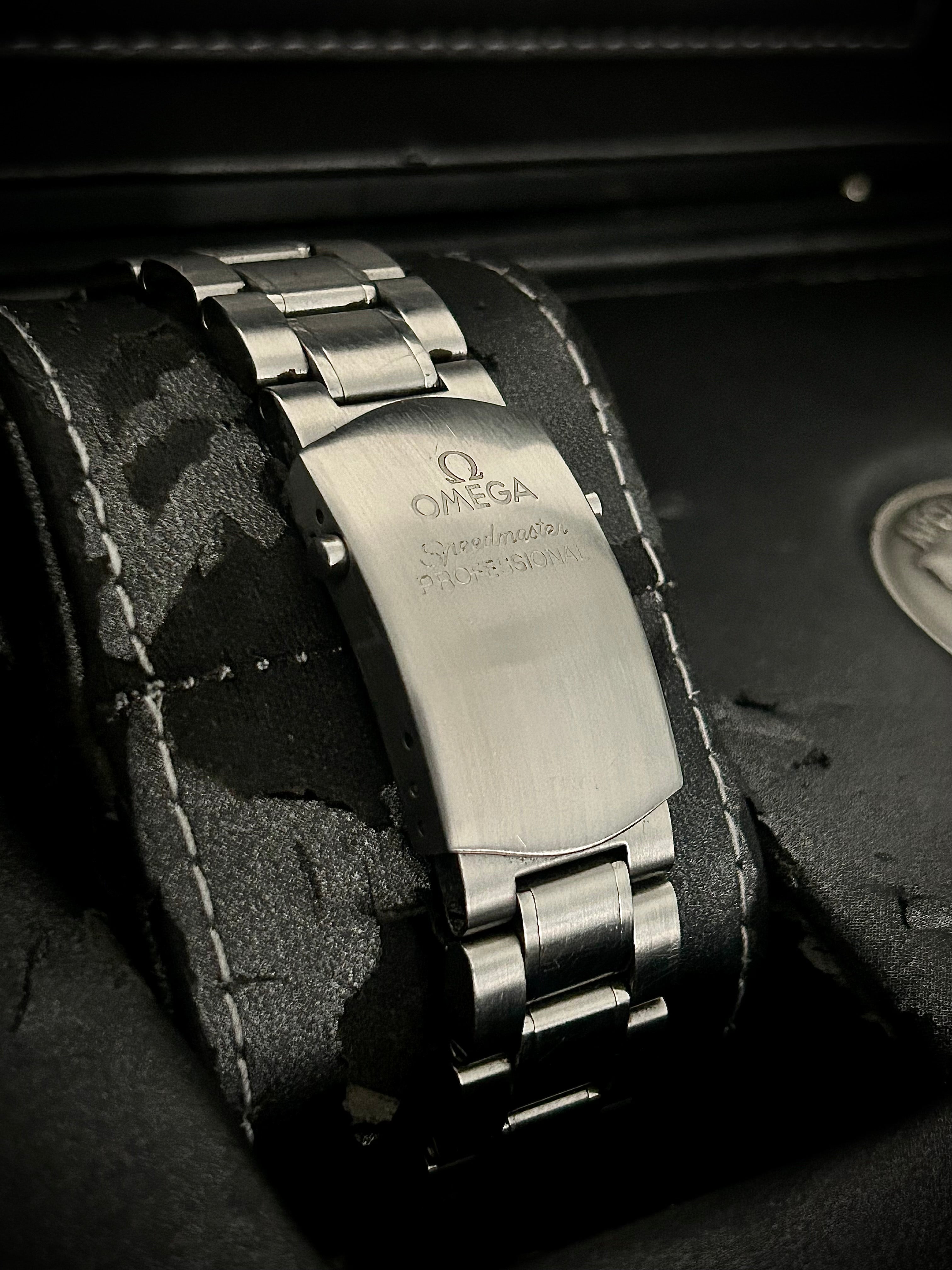 2009 OMEGA SPEEDMASTER MOONWATCH APOLLO 11, FULL SET, INC GST