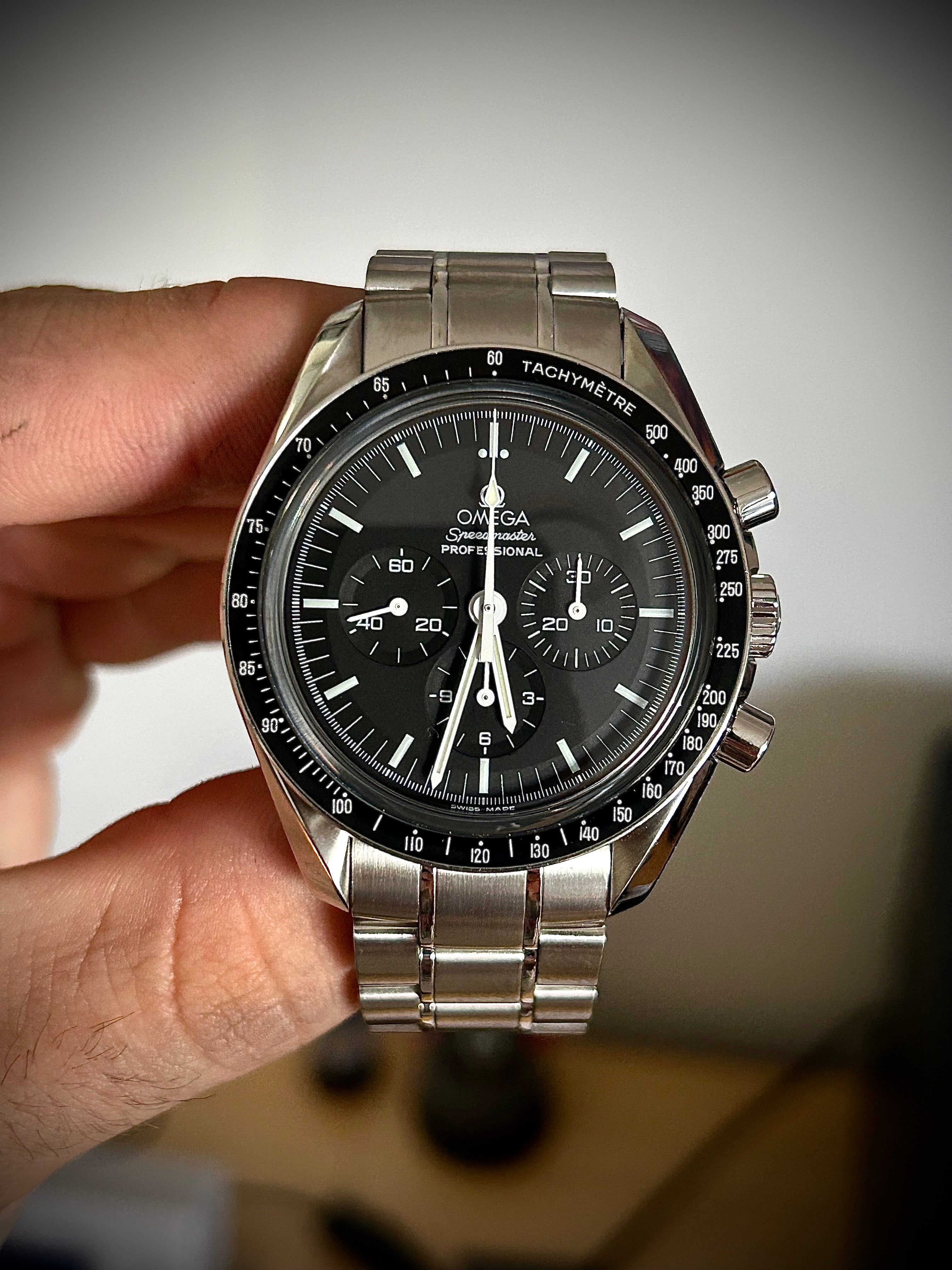 2000 OMEGA SPEEDMASTER MOONWATCH, WATCH AND BOX, FULLY SERVICED, INC GST