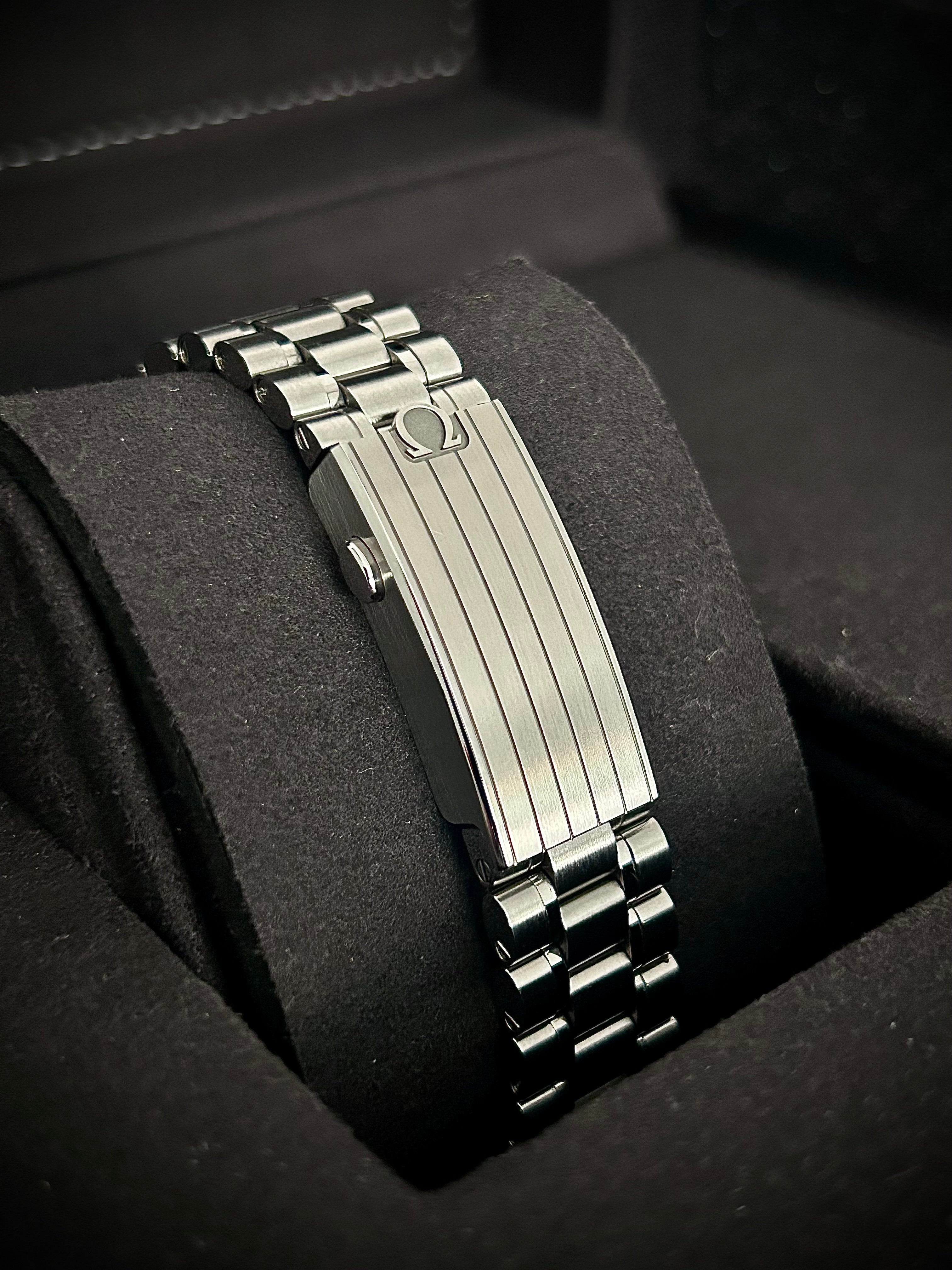 2024 OMEGA SPEEDMASTER SAPPHIRE SANDWICH, FULL SET, INC GST