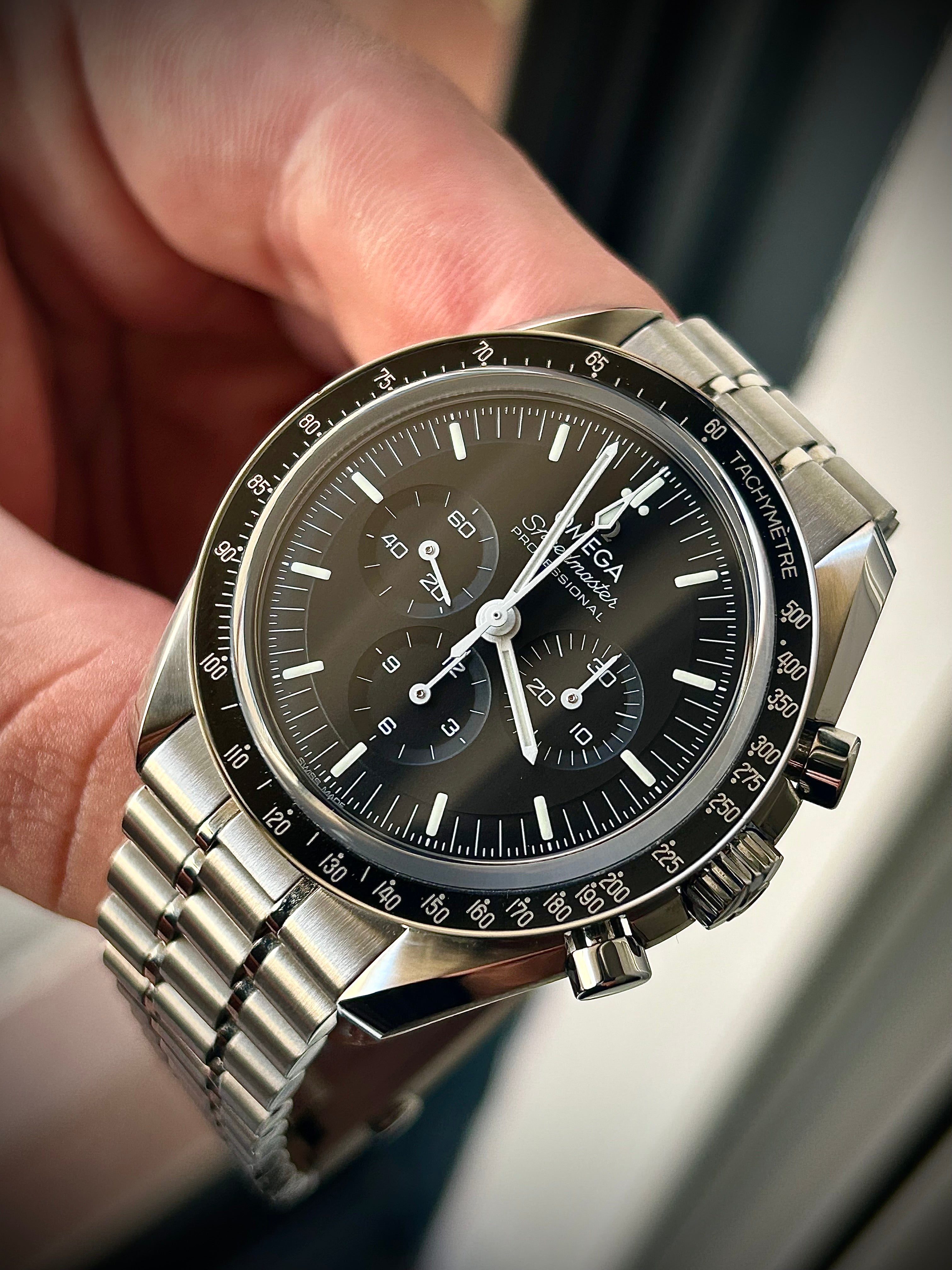 2024 OMEGA SPEEDMASTER SAPPHIRE SANDWICH, FULL SET, INC GST