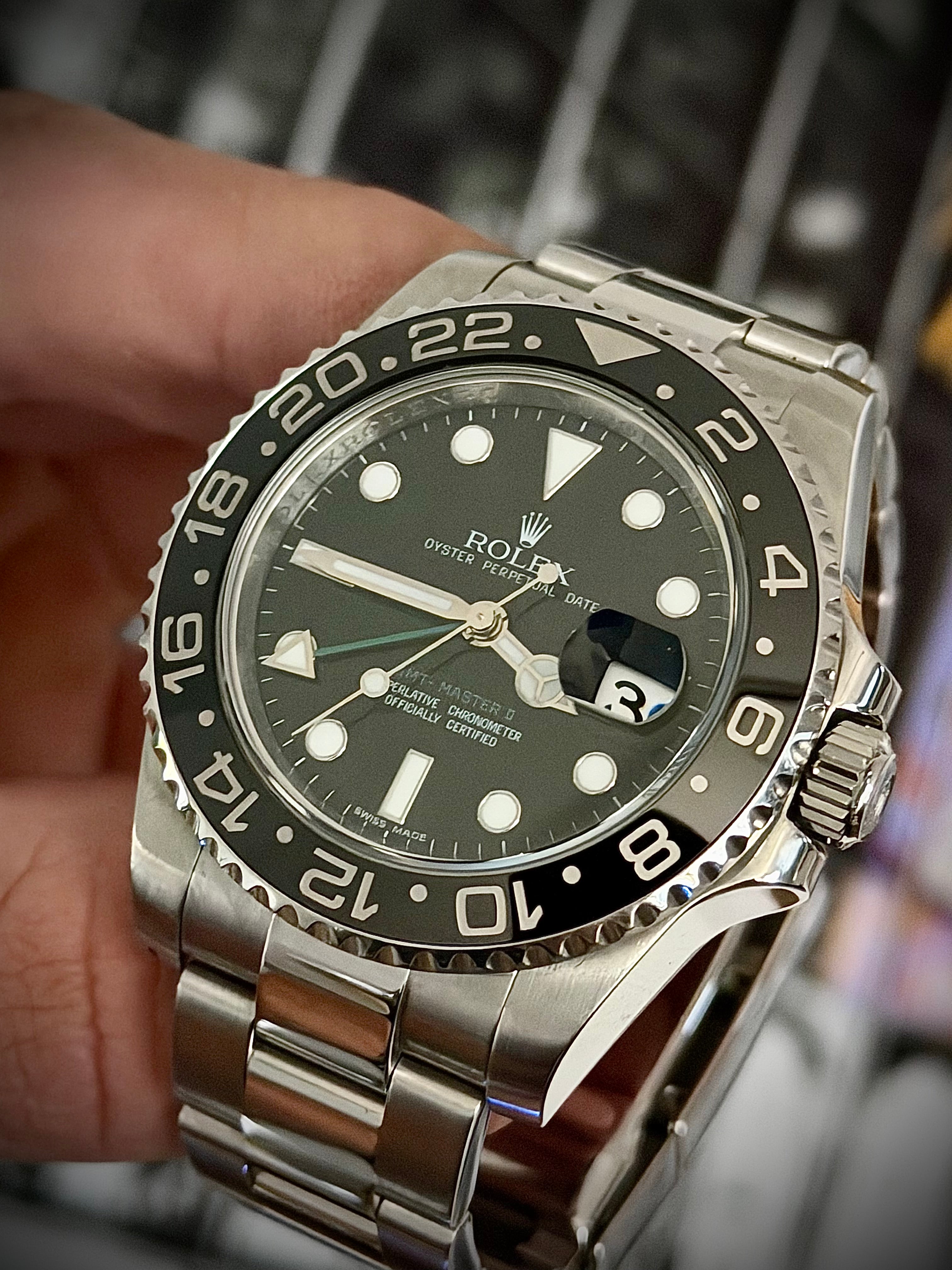 2010 ROLEX GMT-MASTER II, 116710LN, GREEN GMT HAND, ONE OWNER, FULL COLLECTOR’S SET, ORIGINAL INVOICE & 2020 RSC, INC GST