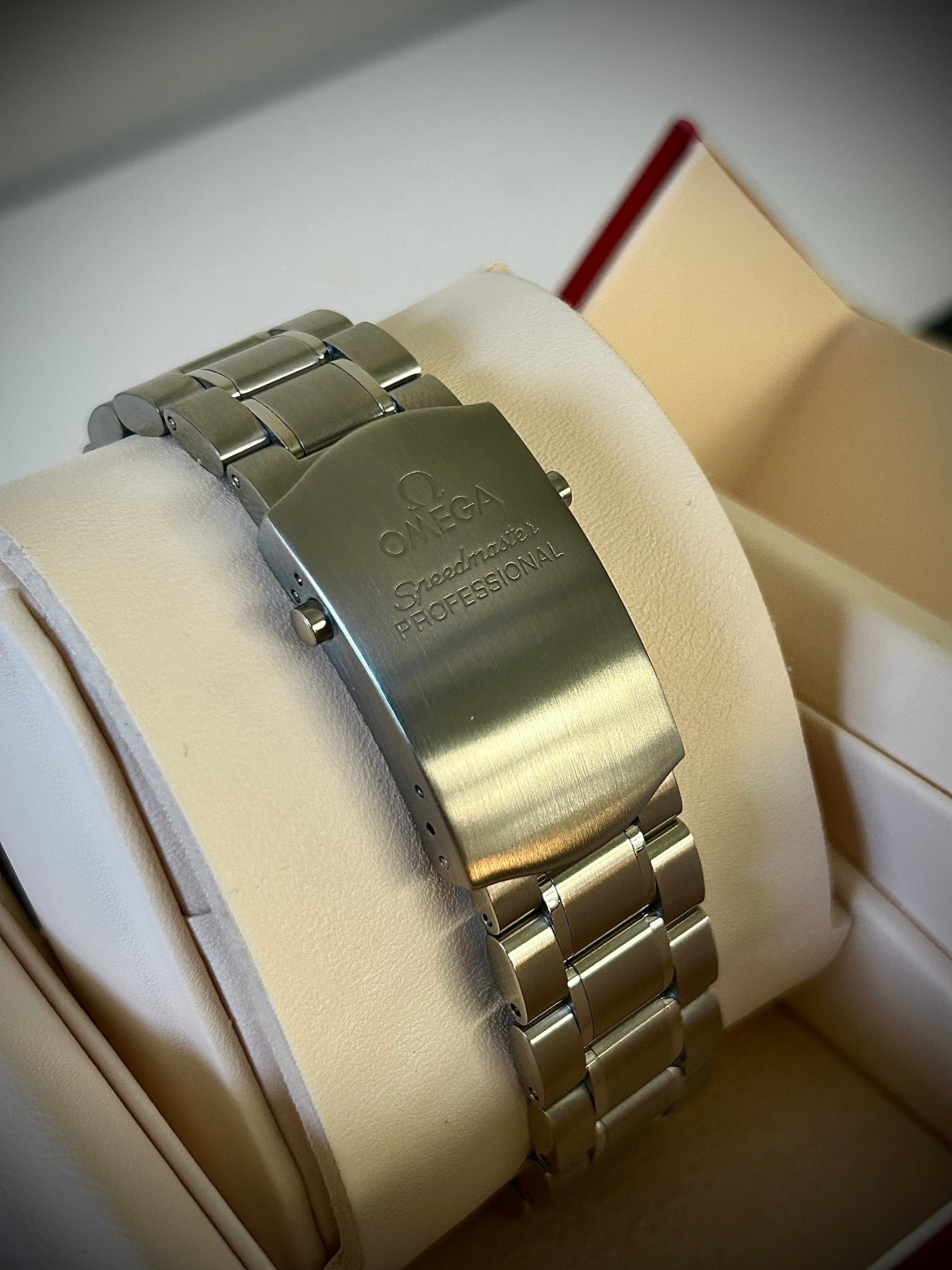 2000 OMEGA SPEEDMASTER MOONWATCH, WATCH AND BOX, FULLY SERVICED, INC GST