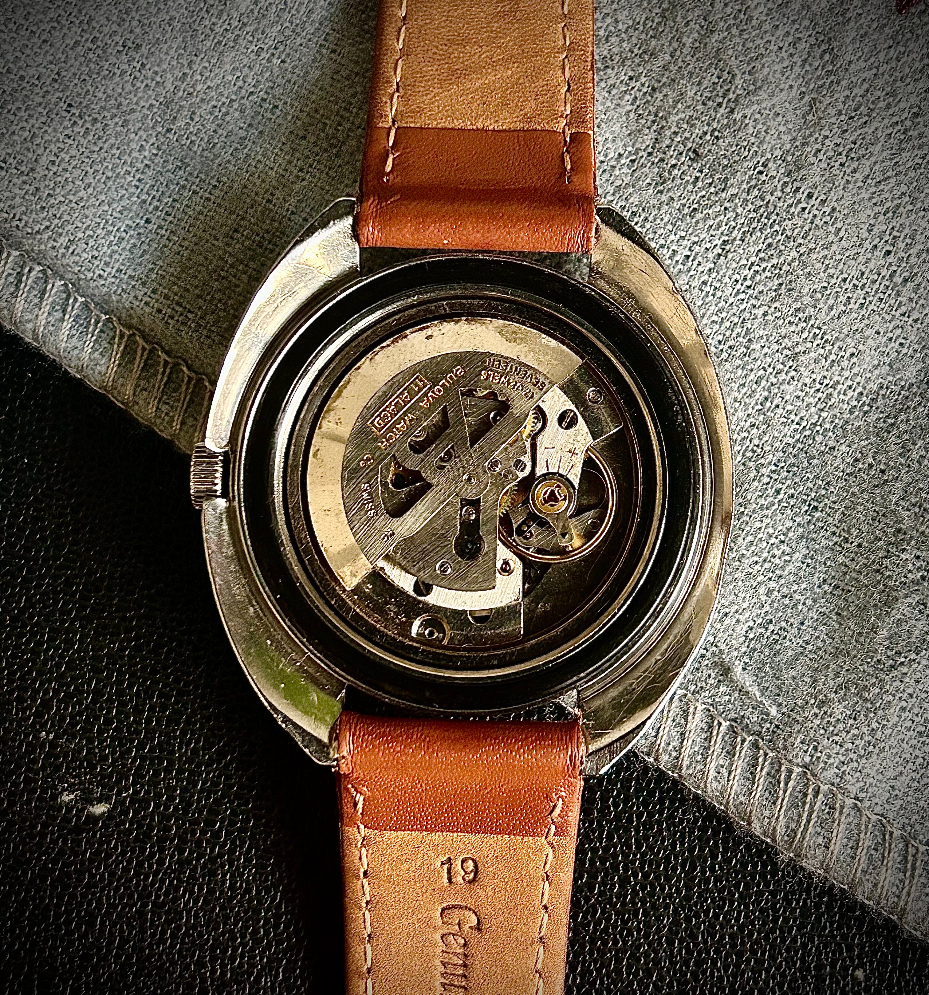 1969 VINTAGE BULOVA DEVIL DIVER (666 FEET)