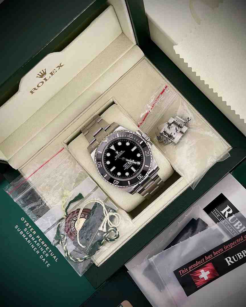 How to Start Selling Watches Online in 5 Simple Steps