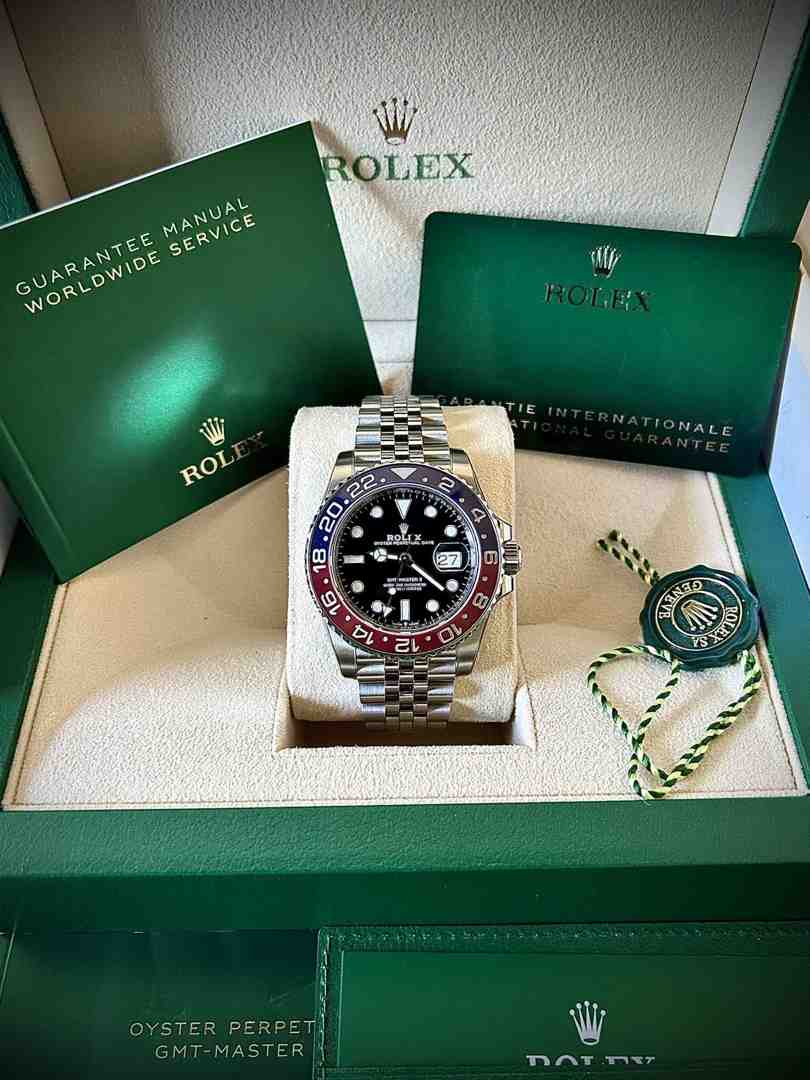 How to Navigate Luxury Watch Consignment Agreements  