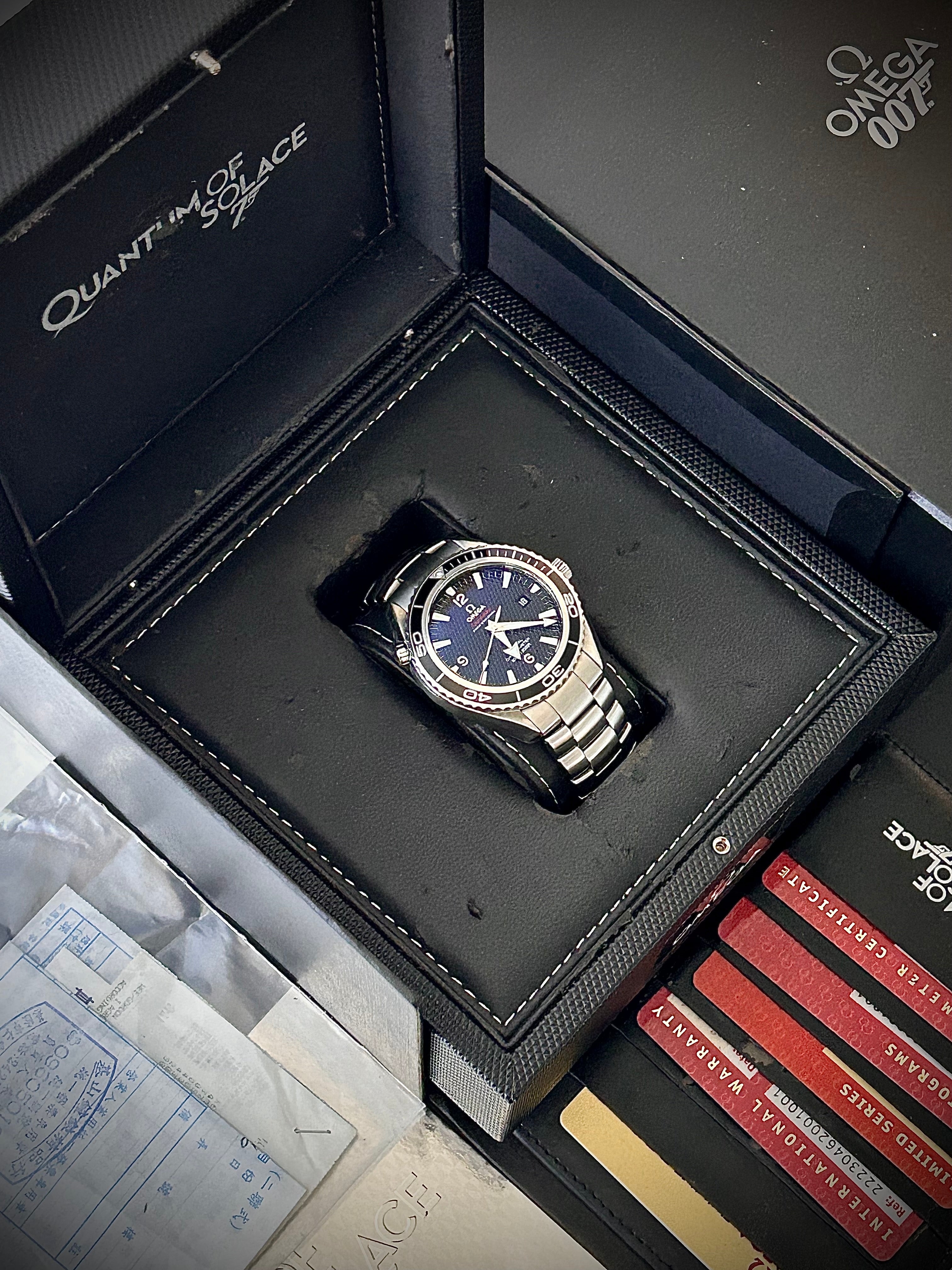 2009 OMEGA PLANET OCEAN 600M, QUANTUM OF SOLACE, 222.30.46.20.01.001, FULL SET