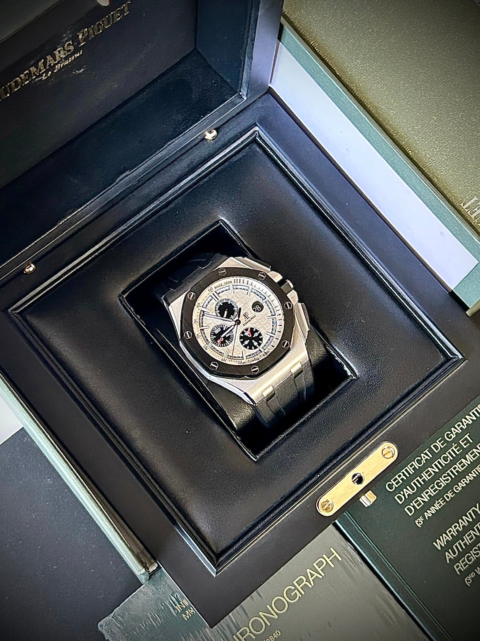 2015 AUDEMARS PIGUET ROYAL OAK OFFSHORE CHRONOGRAPH, FULL SET, INC GST