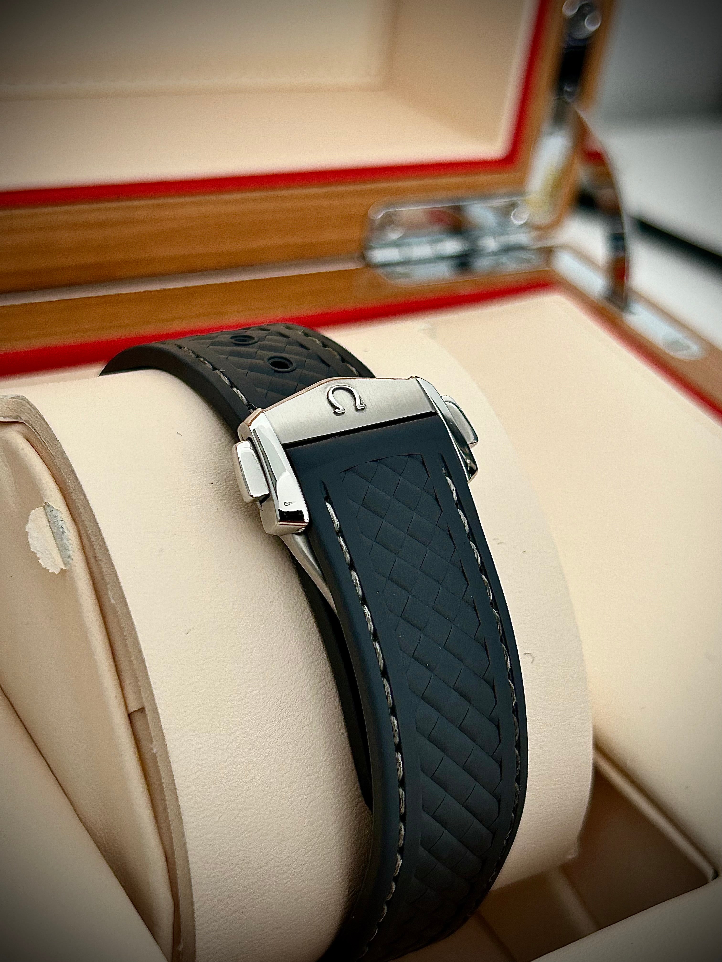 2018 OMEGA AQUA TERRA 150M, BOX AND PAPERS, INC GST