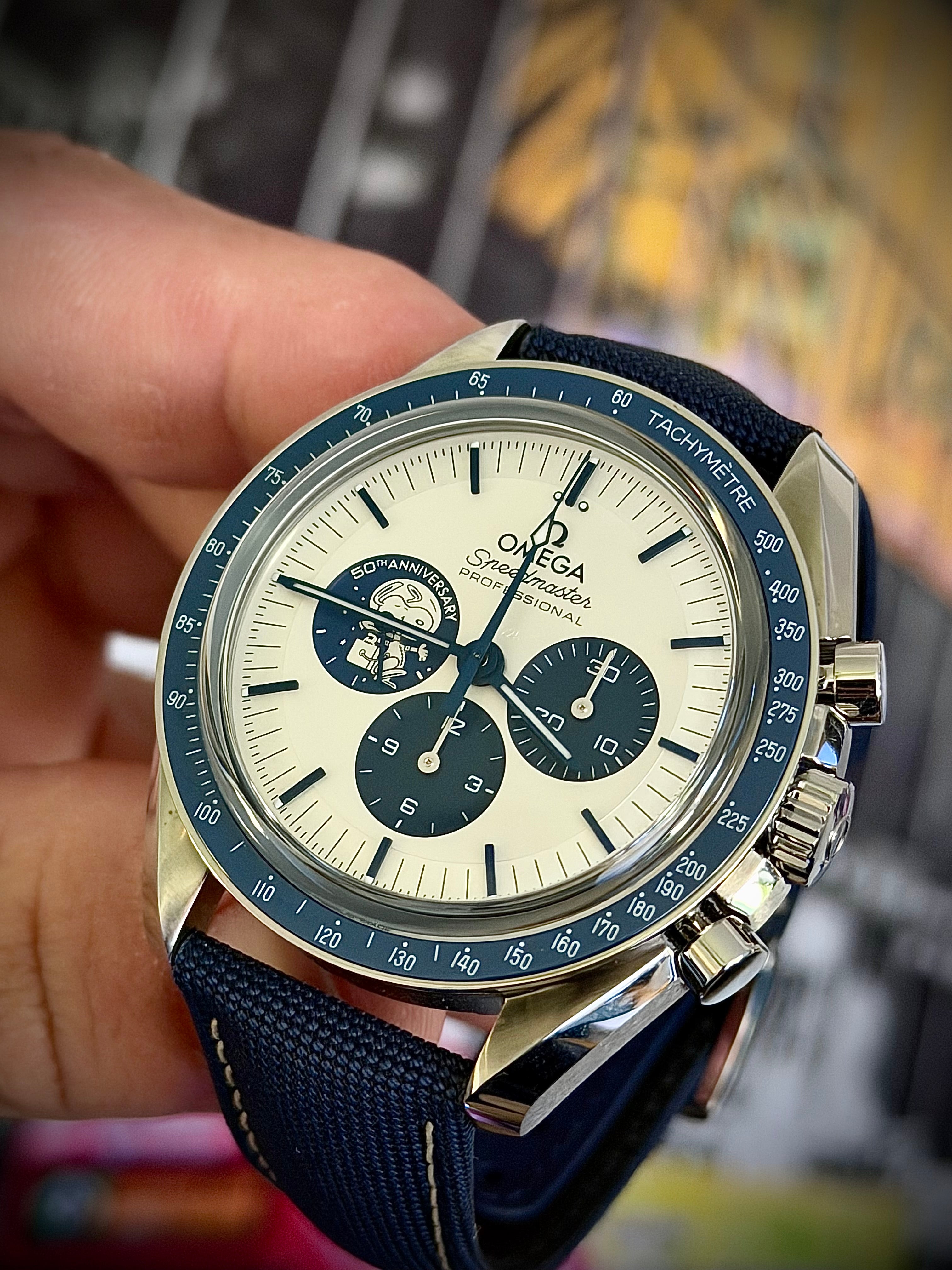 2021 OMEGA SPEEDMASTER SILVER SNOOPY AWARD 50TH ANNIVERSARY, 310.32.42.50.02.001, FULL SET, INC GST