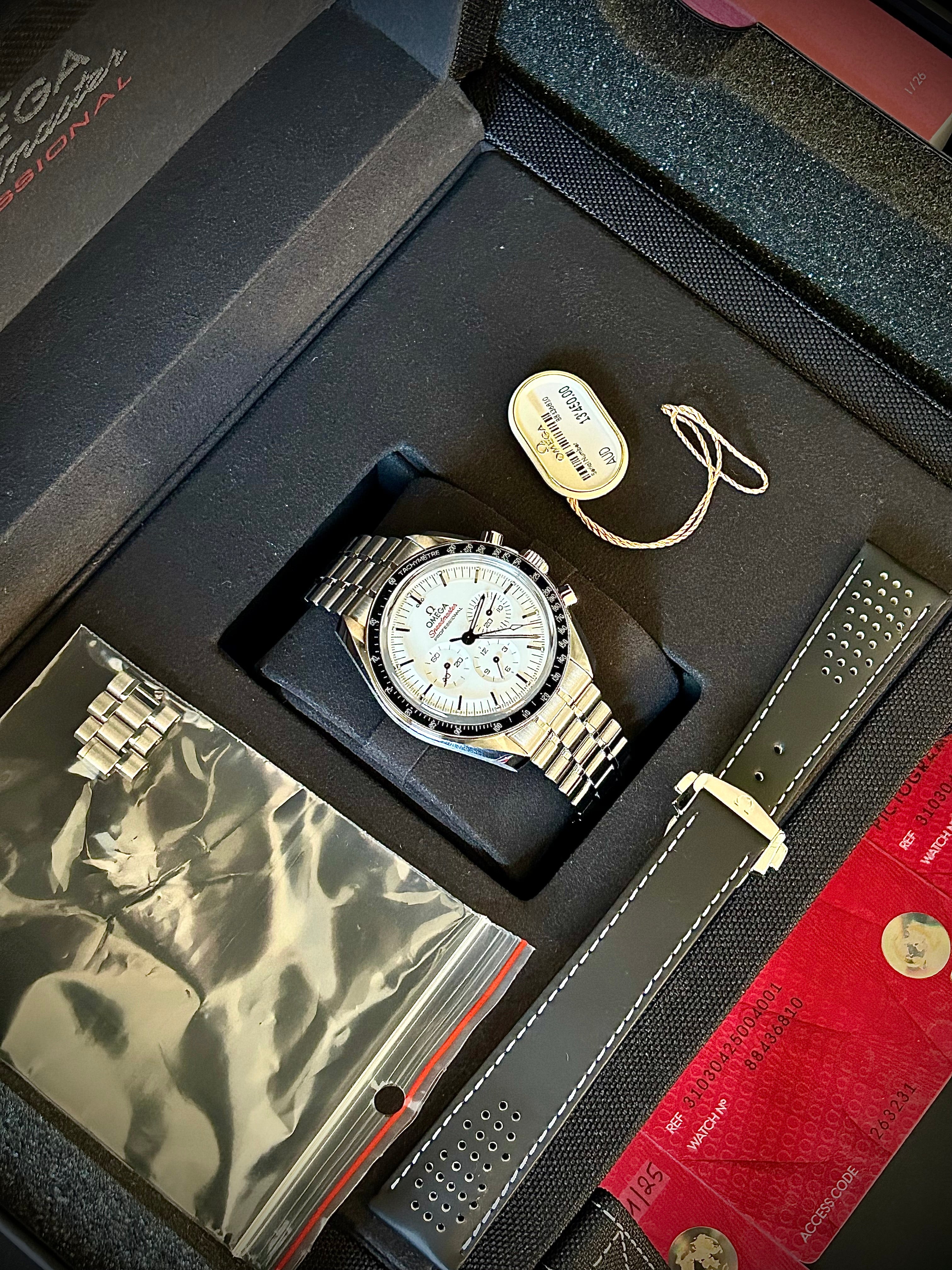 2025 OMEGA SPEEDMASTER WHITE DIAL, FULL SET, INC GST