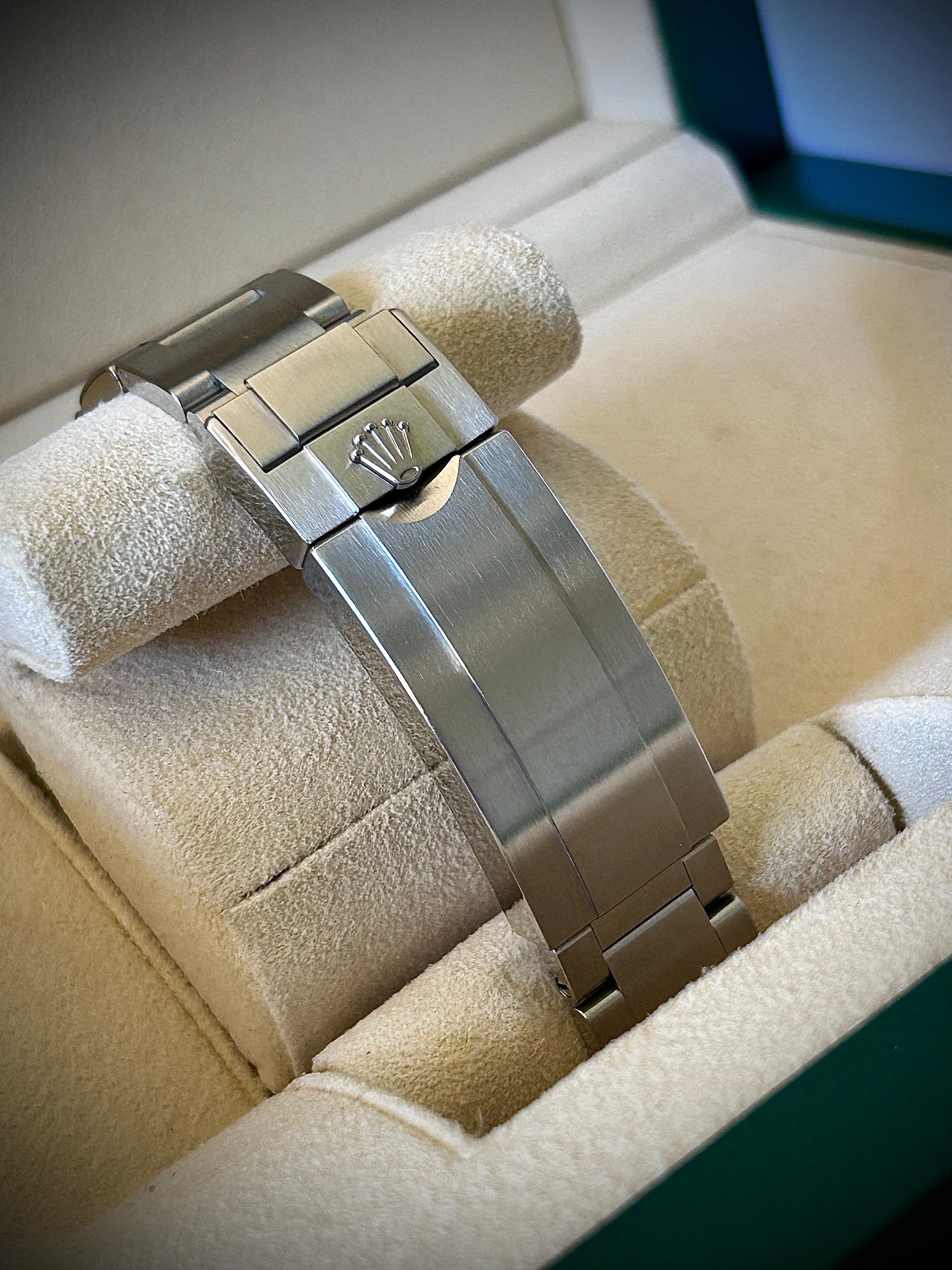 2016 ROLEX SEA-DWELLER 4000, 116600, BOX AND CARD, GST INC