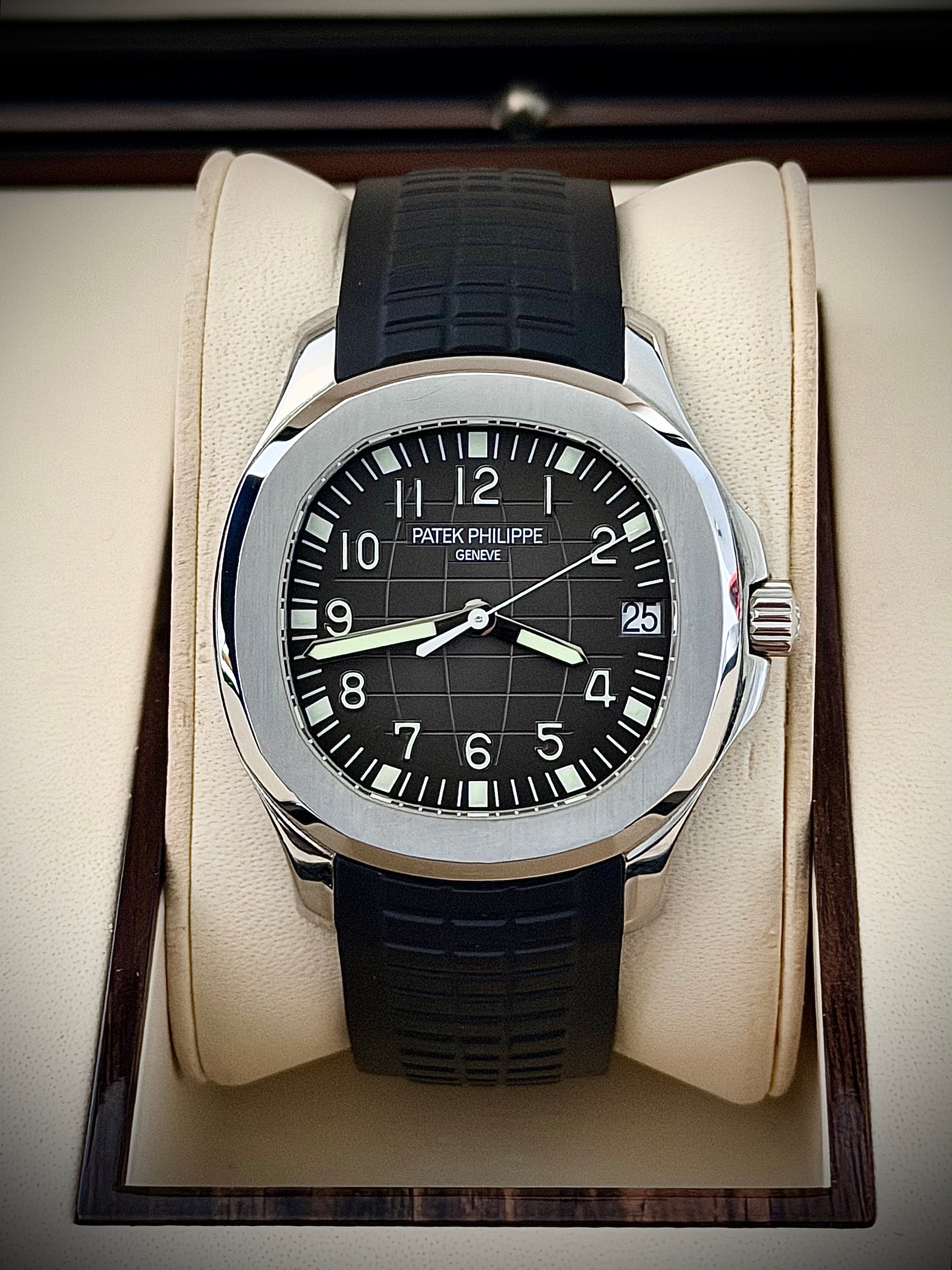 2007 PATEK PHILIPPE AQUANAUT, 5165A-001, BOX & PAPERS, INC GST
