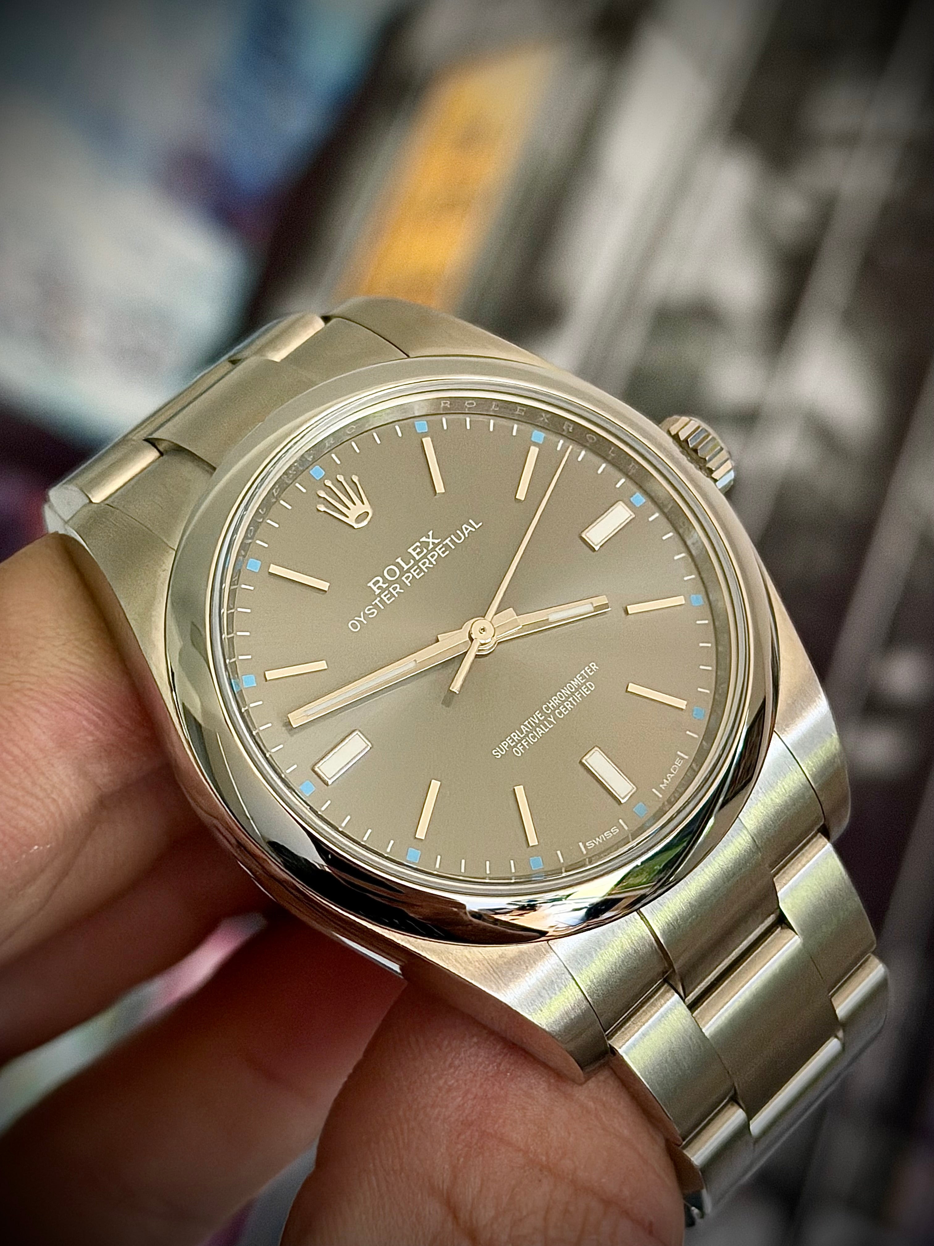 2018 ROLEX OYSTER PERPETUAL 39, 114300, RHODIUM DIAL, FULL SET, INC GST