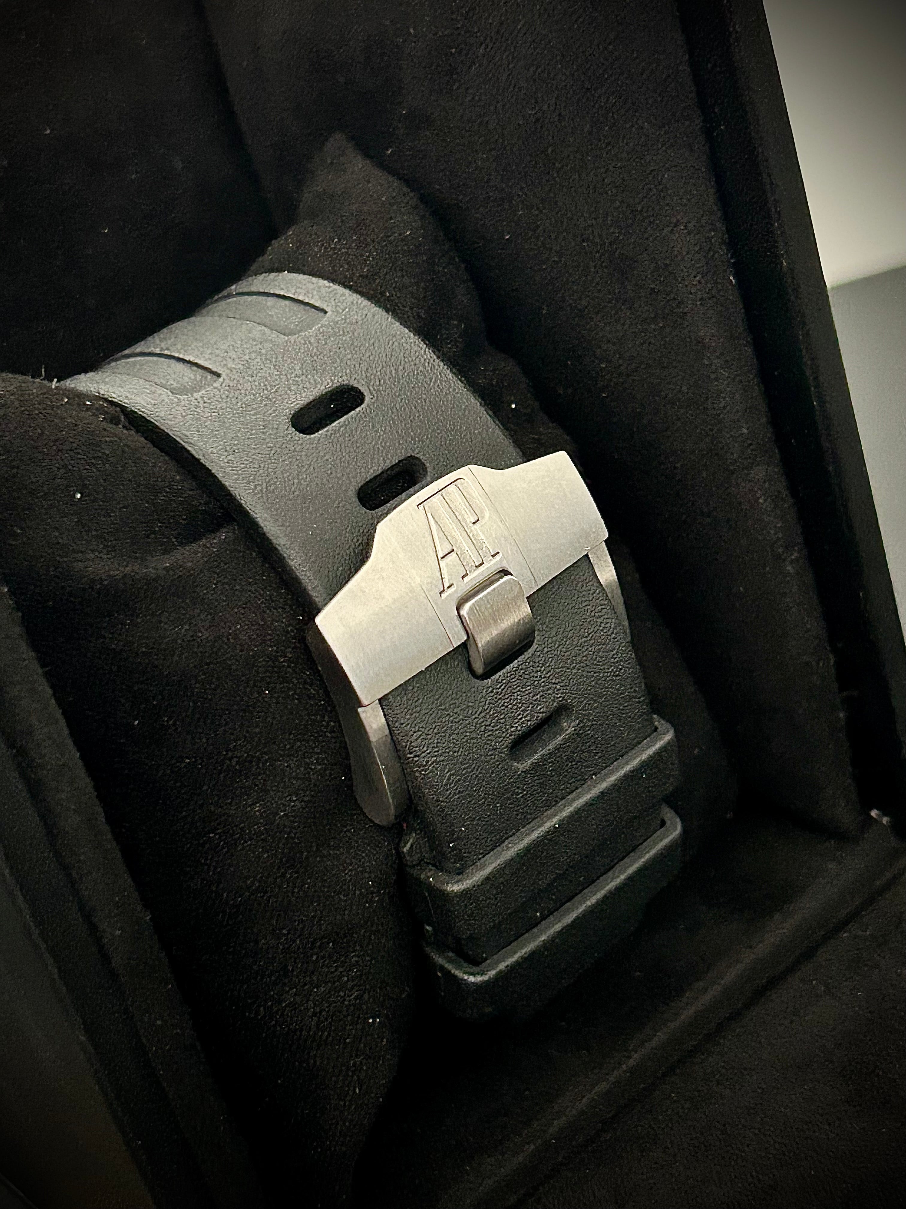 2011 AUDEMARS PIGUET ROYAL OAK OFFSHORE DIVER, 15703ST, INC GST