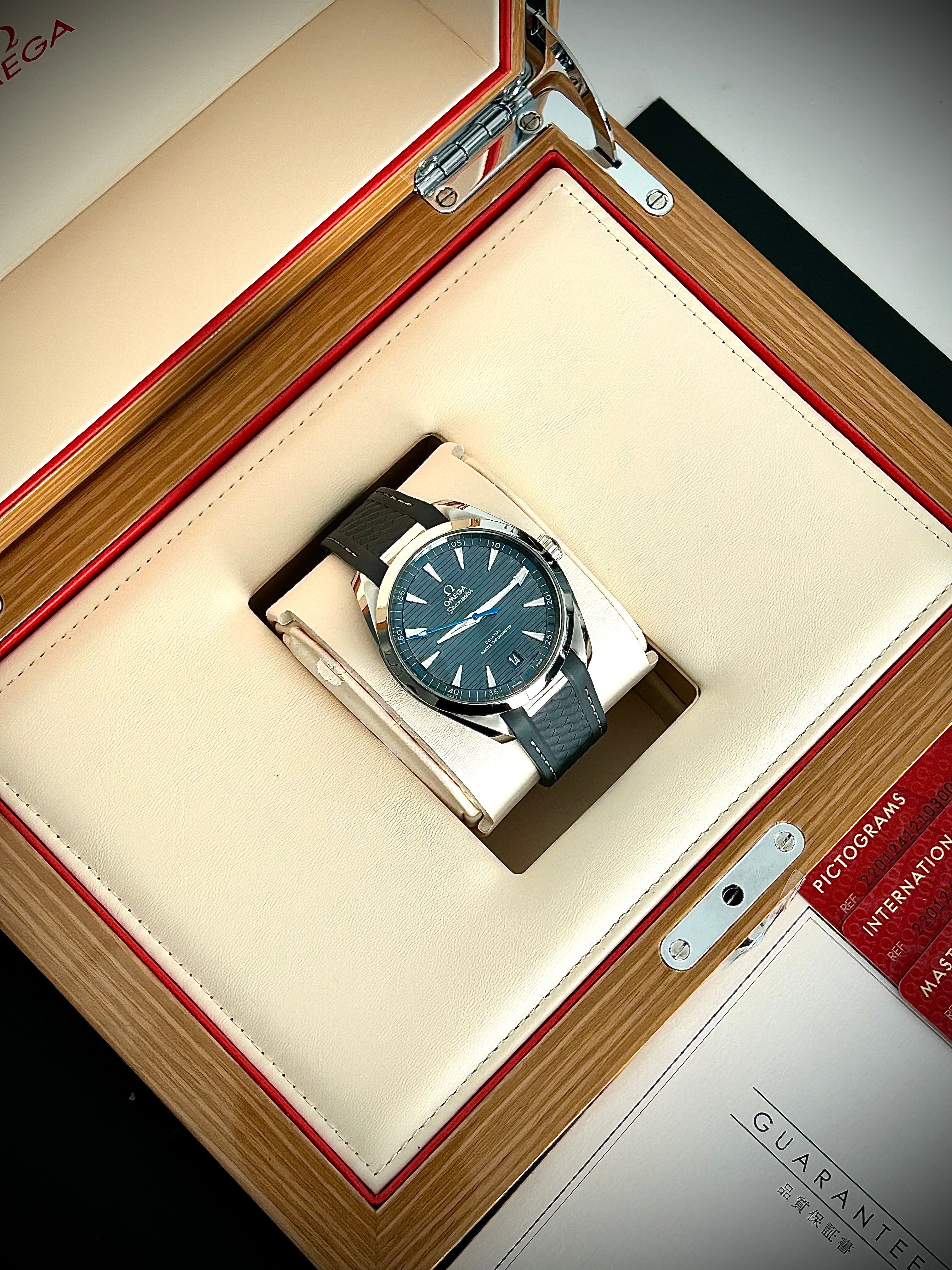 2018 OMEGA AQUA TERRA 150M, BOX AND PAPERS, INC GST