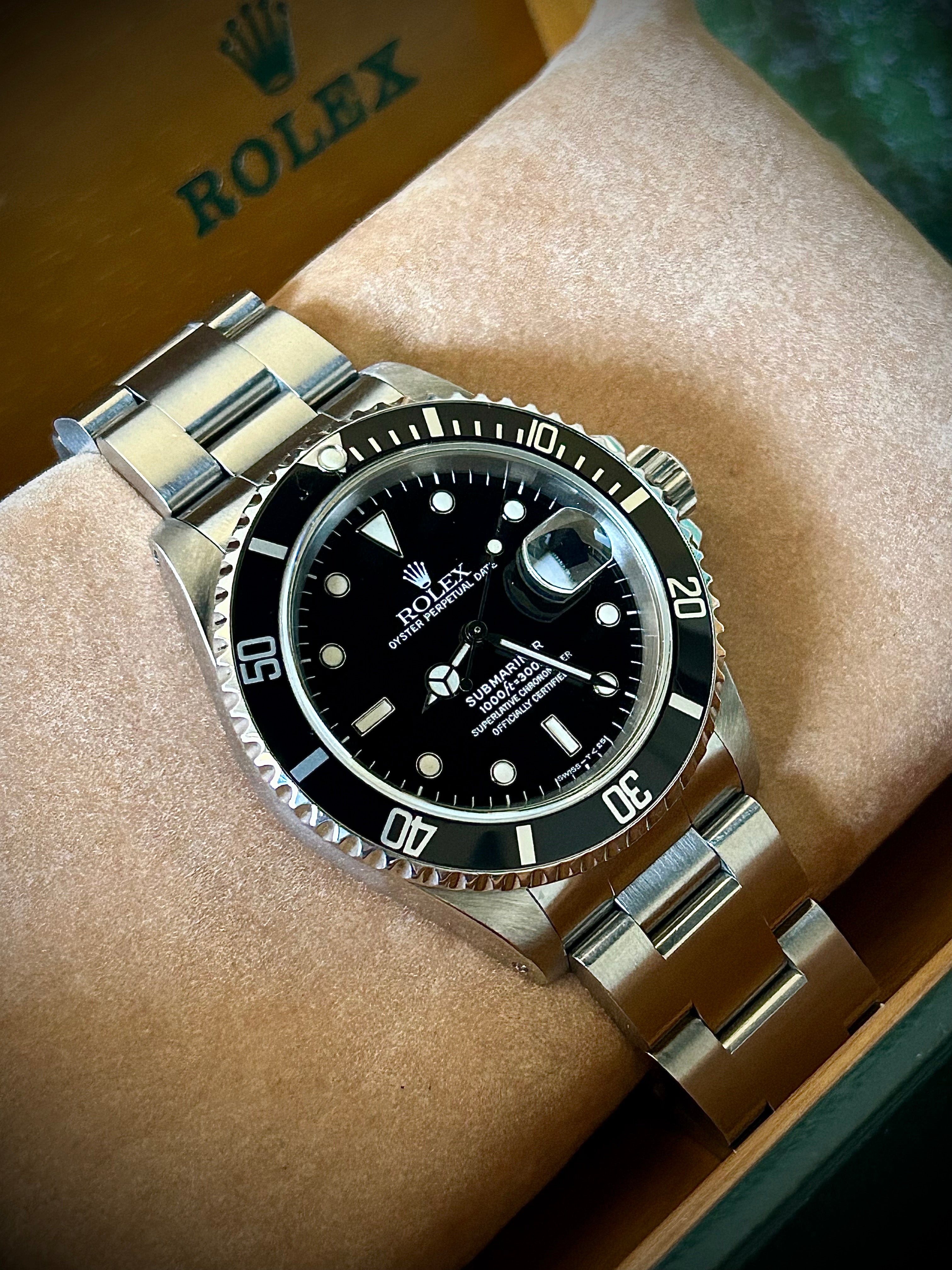 1993 ROLEX SUBMARINER DATE, 16610, BOX AND PAPERS, INC GST