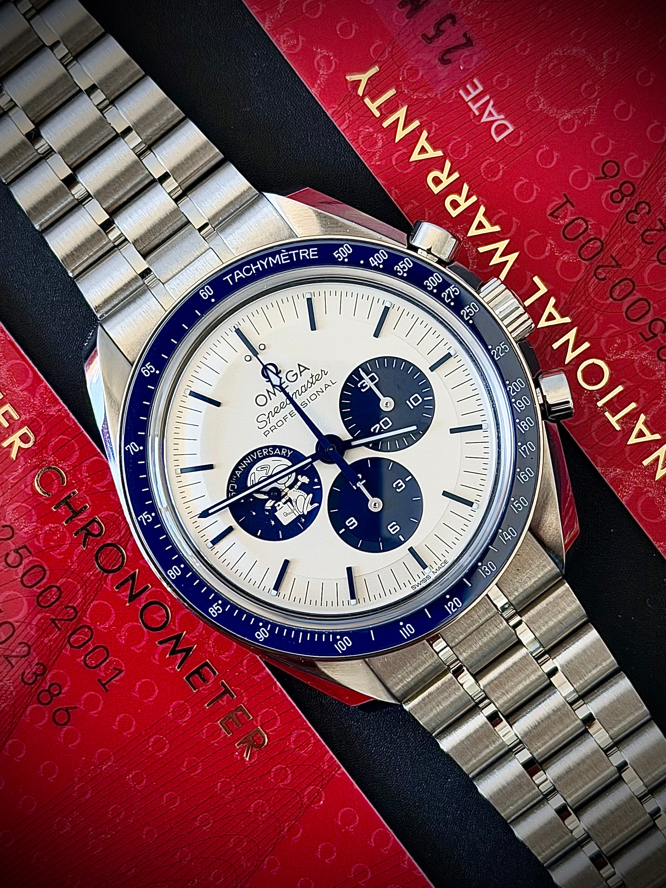 2025 OMEGA SPEEDMASTER SILVER SNOOPY ON BRACELET, FULL SET, INC GST