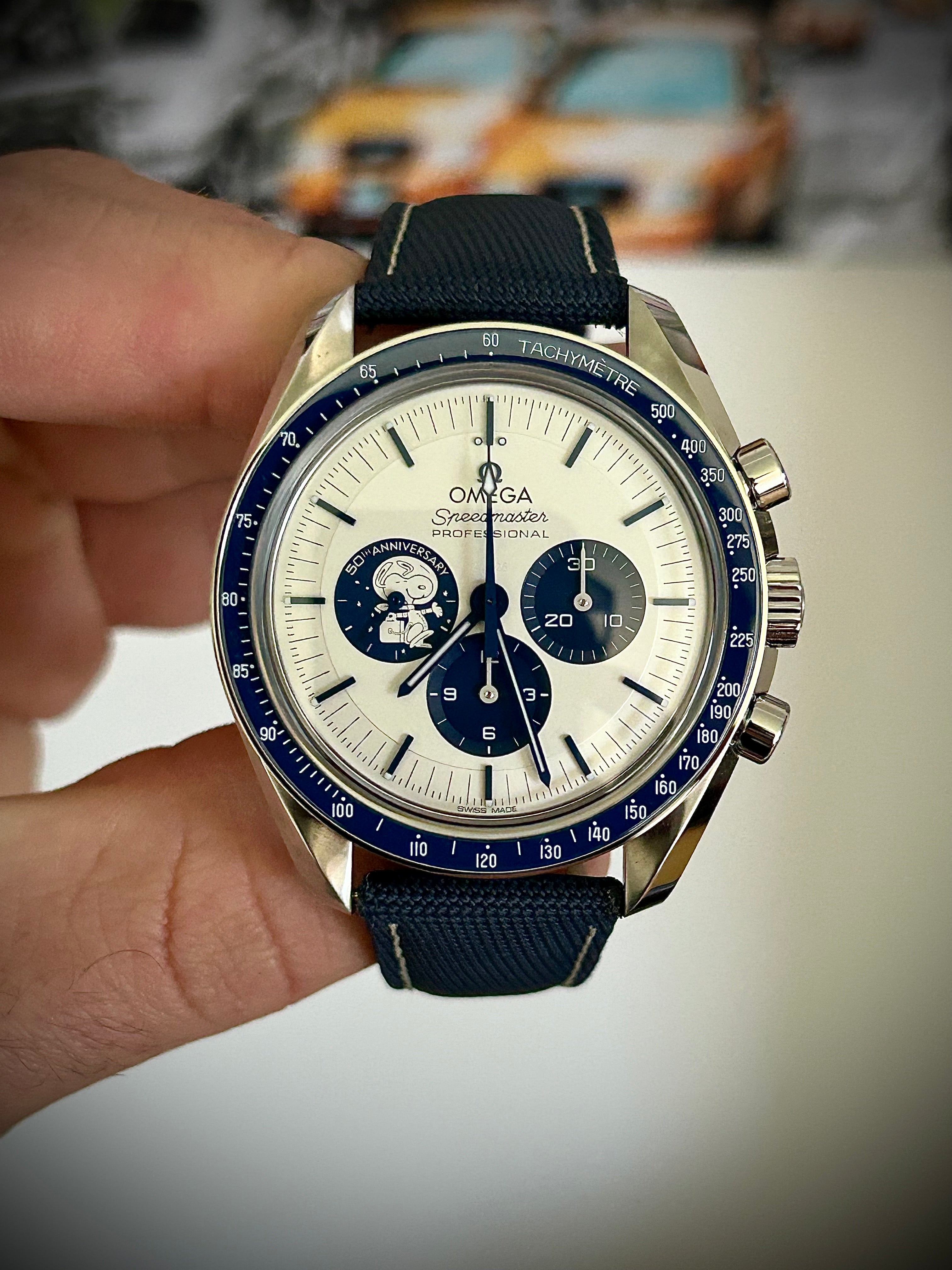 2025 OMEGA SPEEDMASTER SILVER SNOOPY, FULL SET, INC GST