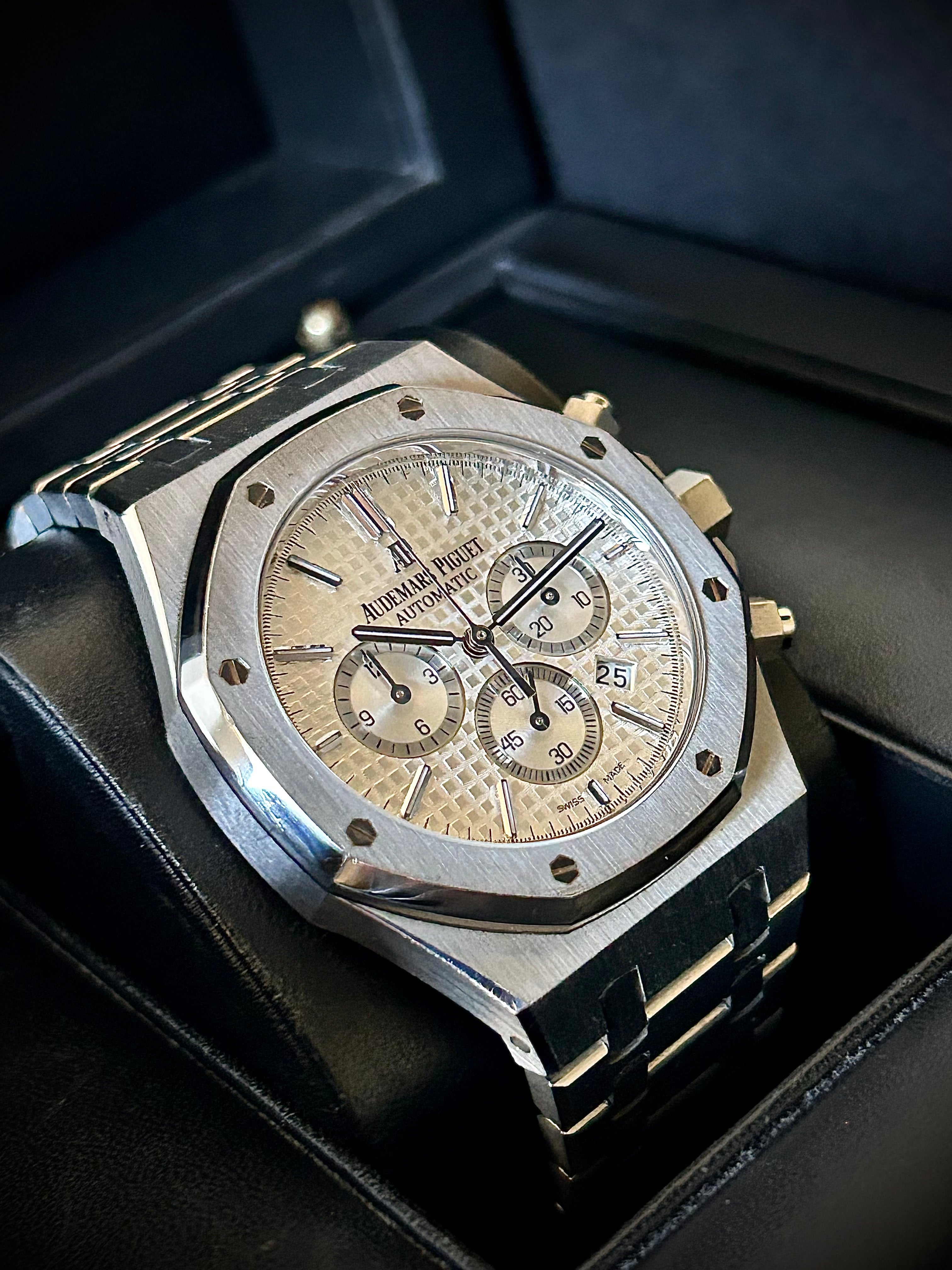 2016 AUDEMARS PIGUET ROYAL OAK CHRONOGRAPH, FULL SET, INC GST