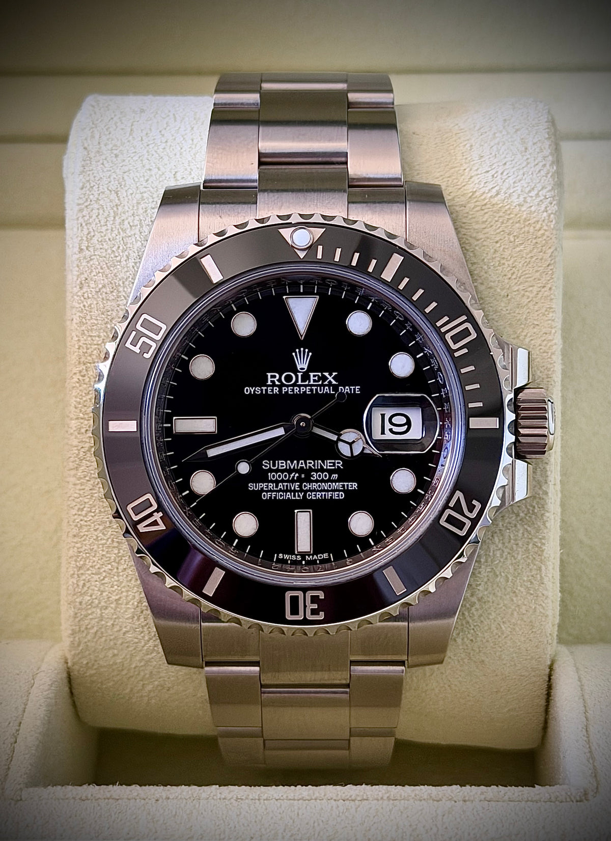 2011 ROLEX SUBMARINER DATE, 116610LN, LIKE NEW UNPOLISHED, ONE OWNER, FULL SET, INC GST