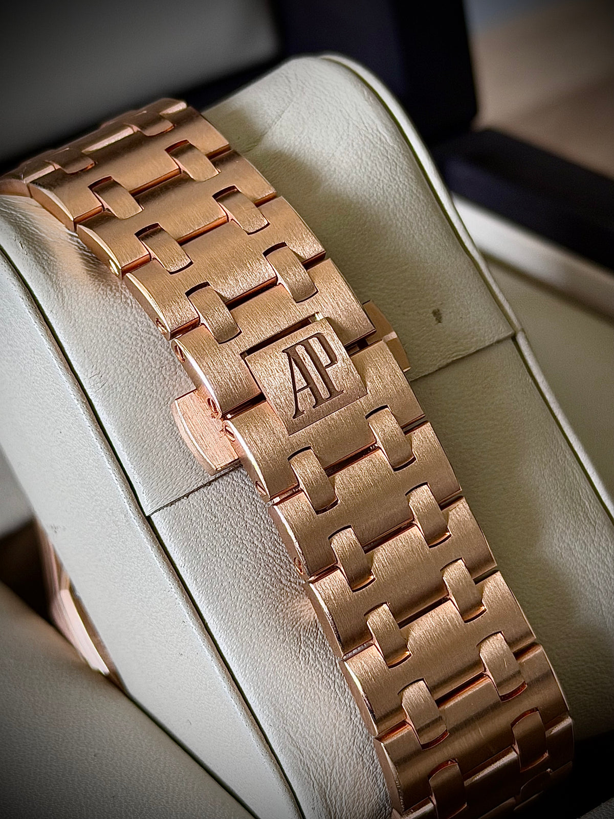 CIRCA 2014 AUDEMARS PIGUET ROYAL OAK OFFSHORE CHRONOGRAPH  “BRICK”, 26470OR.OO.1000OR.01, 18CT PINK GOLD, WATCH & BOX, INC GST