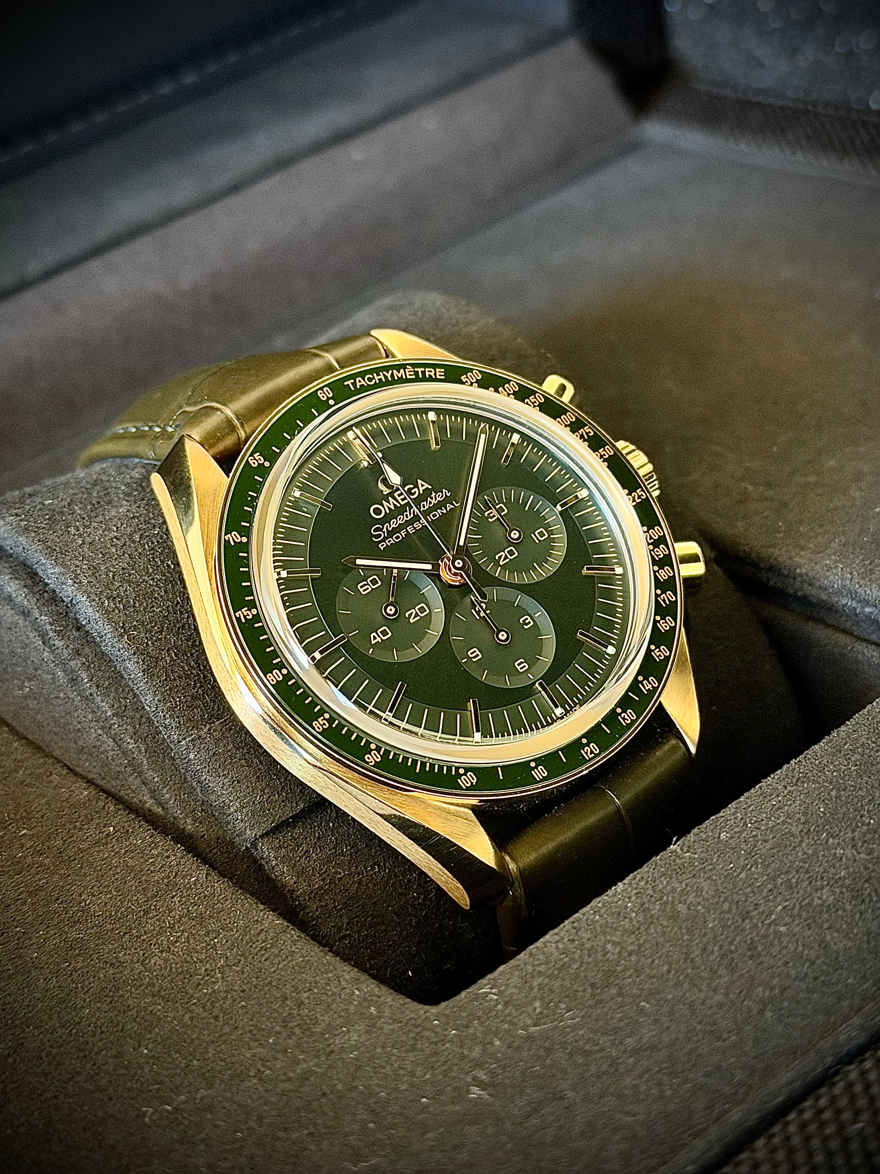 2023 OMEGA SPEEDMASTER MOONSHINE GOLD, FULL SET, INC GST