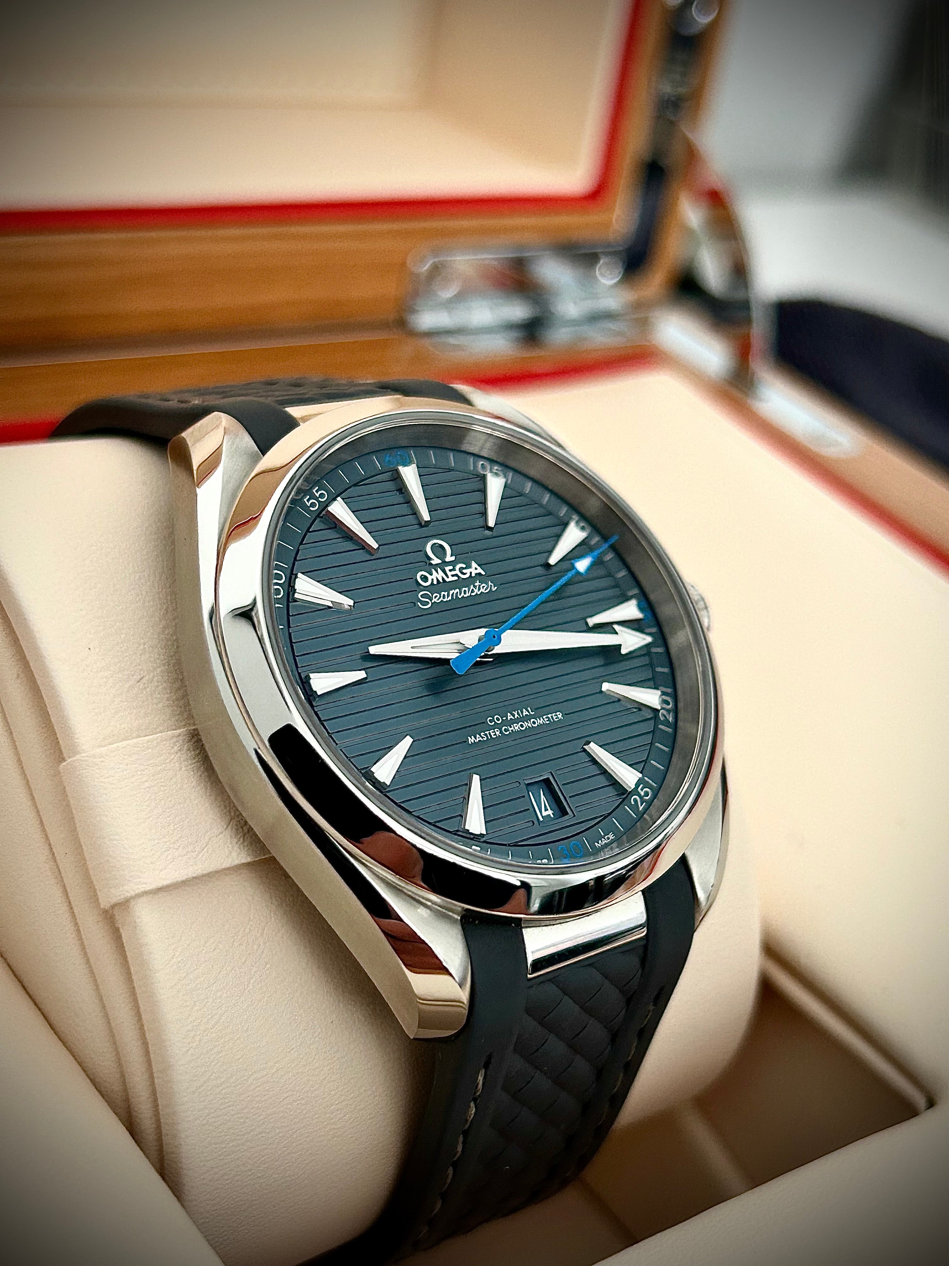 2018 OMEGA AQUA TERRA 150M, BOX AND PAPERS, INC GST